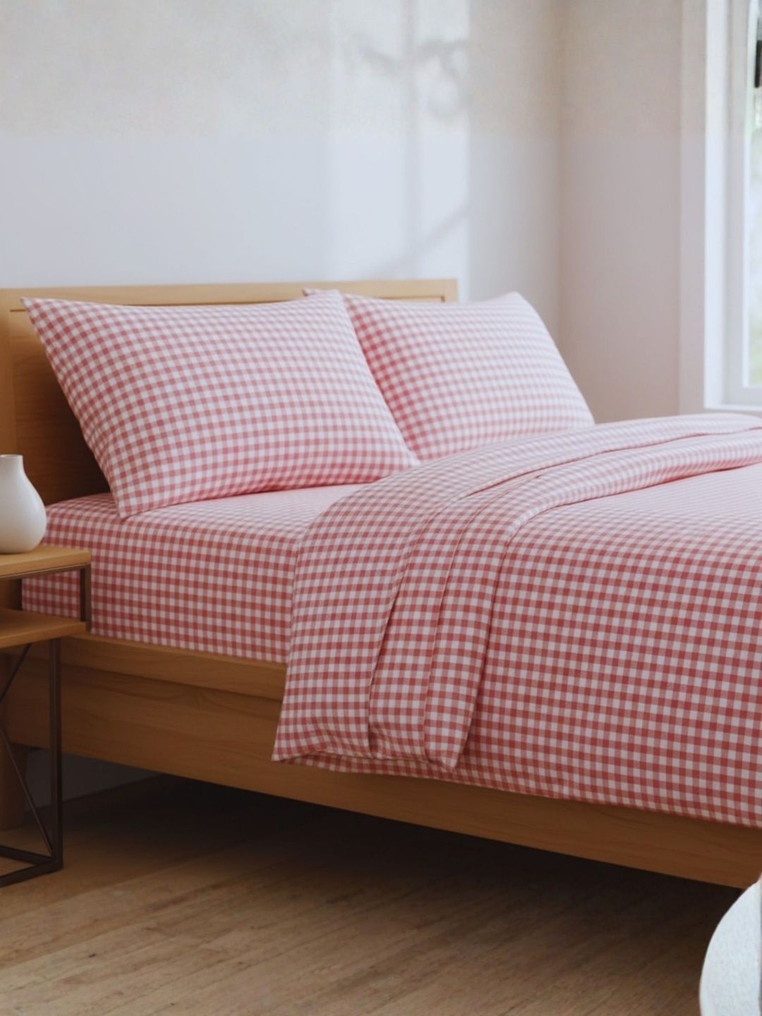 SLEEPY THREADS Pink & White 200 TC Queen Bedsheet with 2 Pillow Covers-picture-39