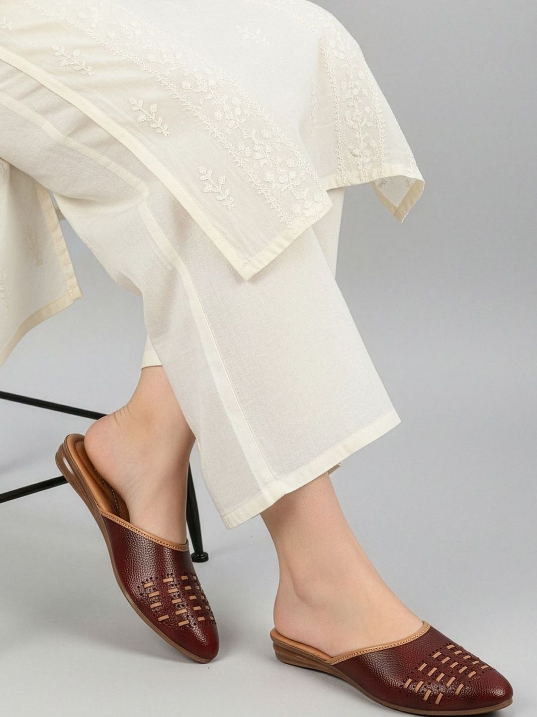 CHINRAAG Women Mojaris with Bows Flats-image-47