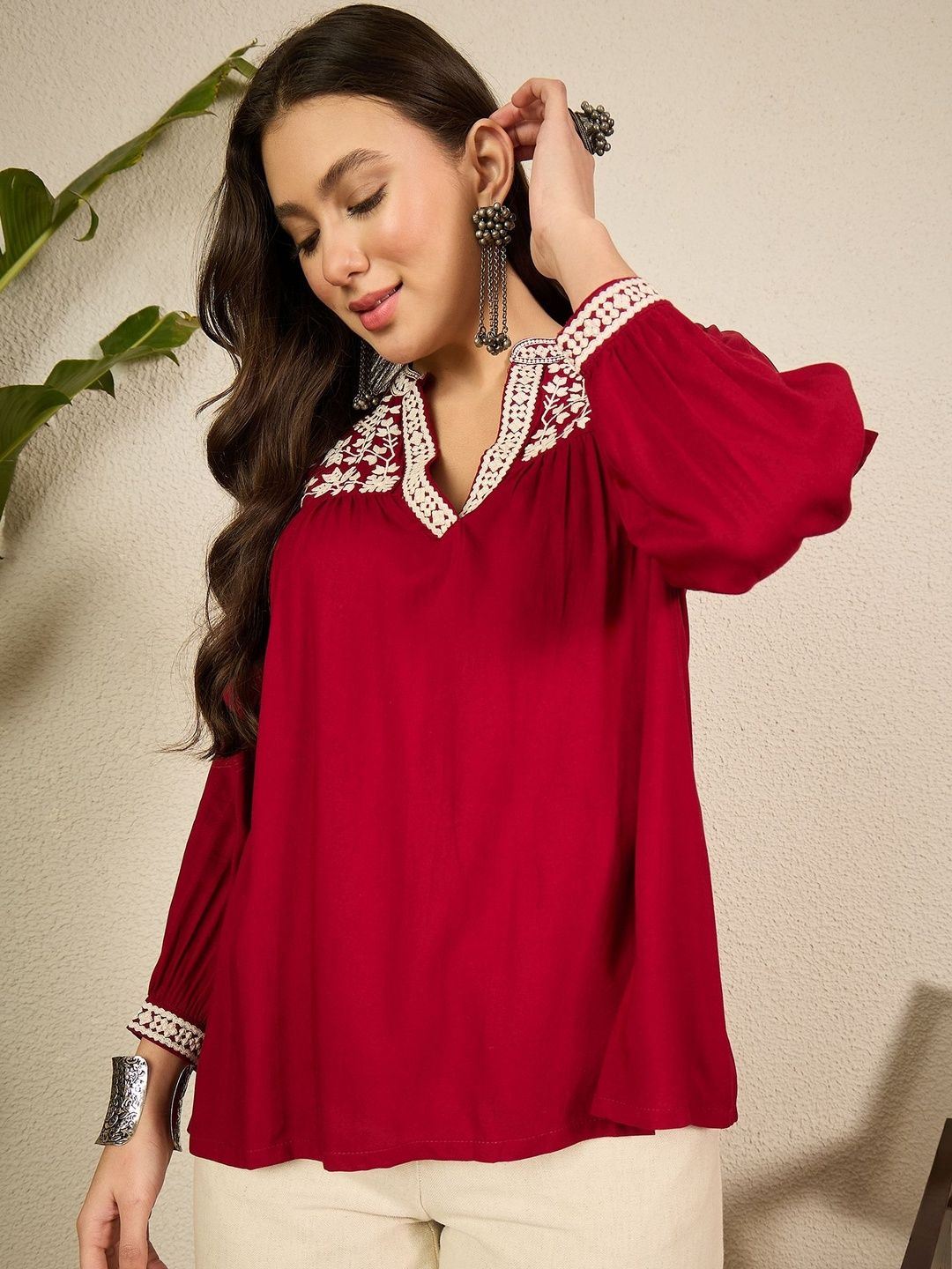 Anouk Ethnic Motifs Embroidered V-Neck Thread Work Thread Work Kurti-picture-13