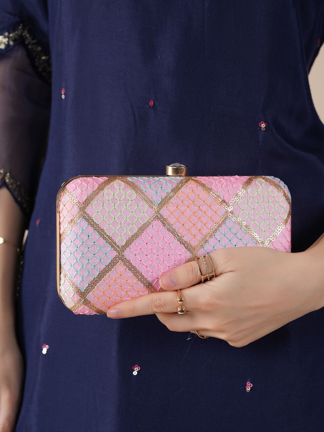 Anouk Embroidered Box Clutch-picture-35