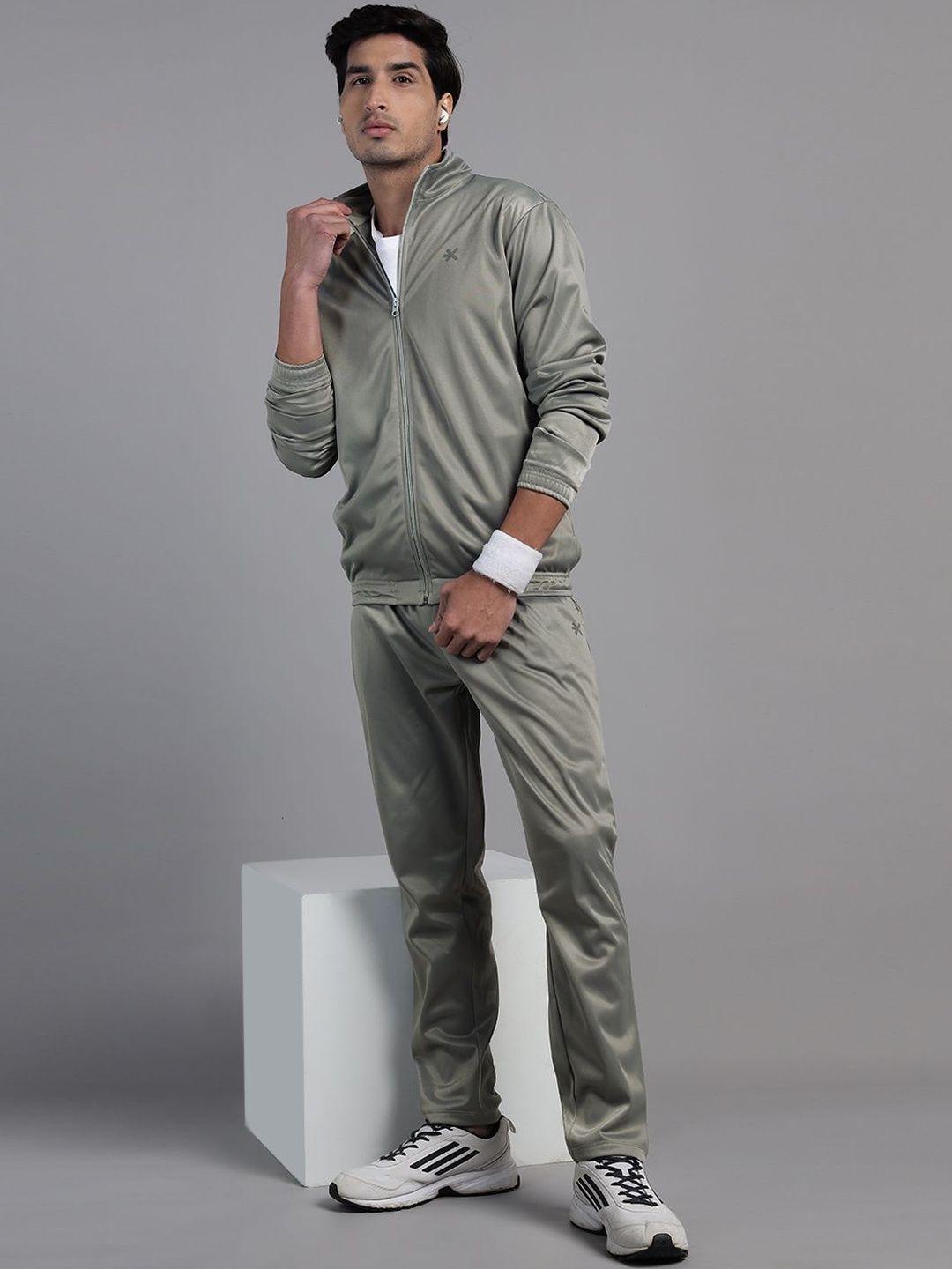 HRX by Hrithik Roshan Mock Collar Mid-Rise Tracksuits-picture-24