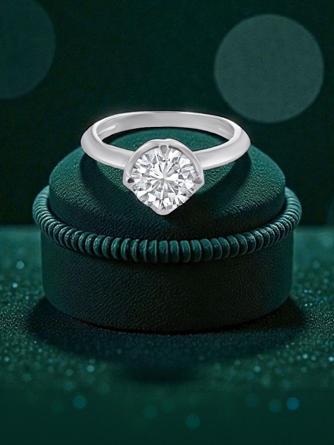 Crash.Club By CKC 18Kt Gold Finger Ring With 2.01 Carat Lab Grown 4.04g-picture-24