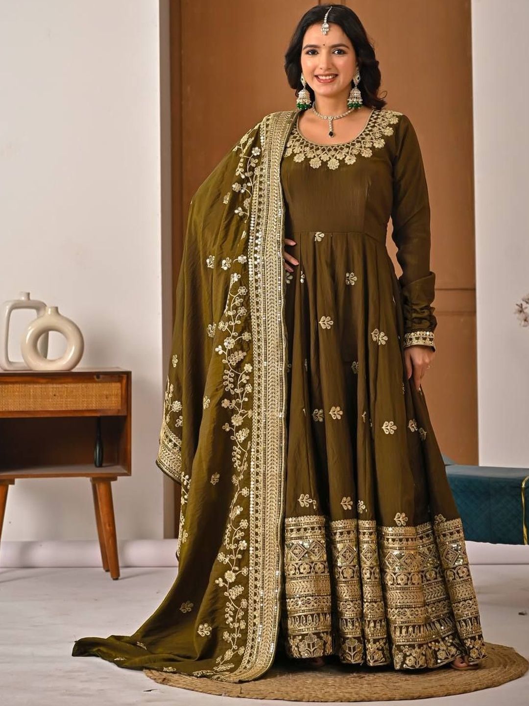 LEGEND WEAR Women Ethnic Motifs Embroidered Panelled Mirror Work Kurta with Palazzos & With Dupatta