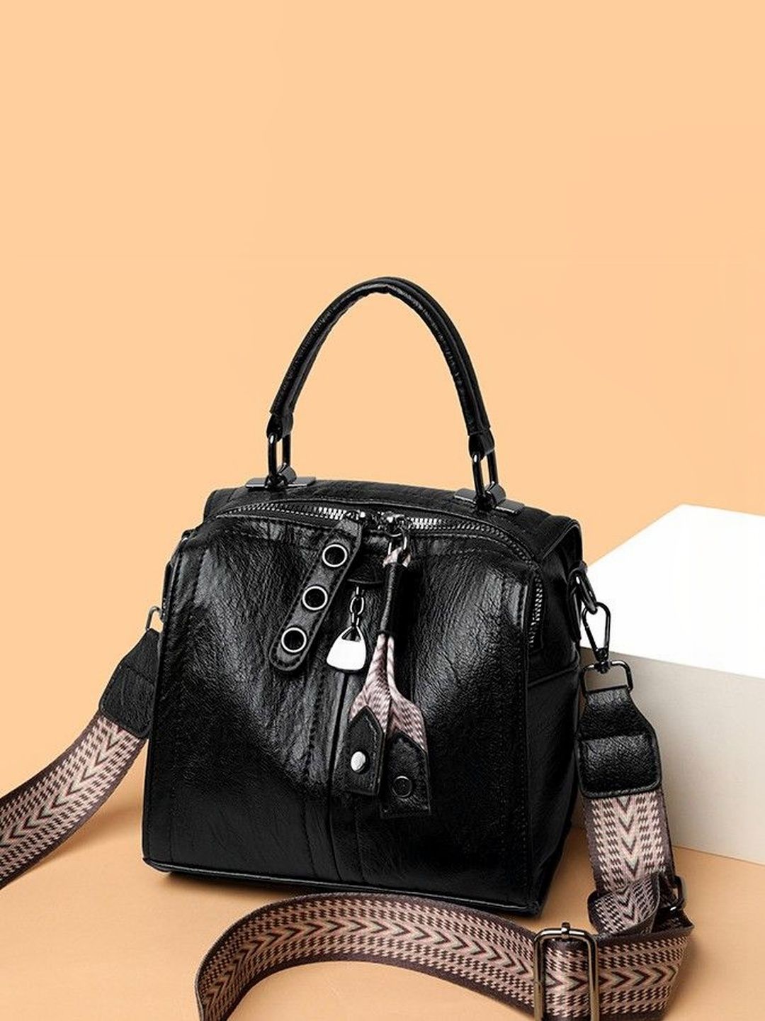 CORSICA Textured PU Handheld Bag-picture-31
