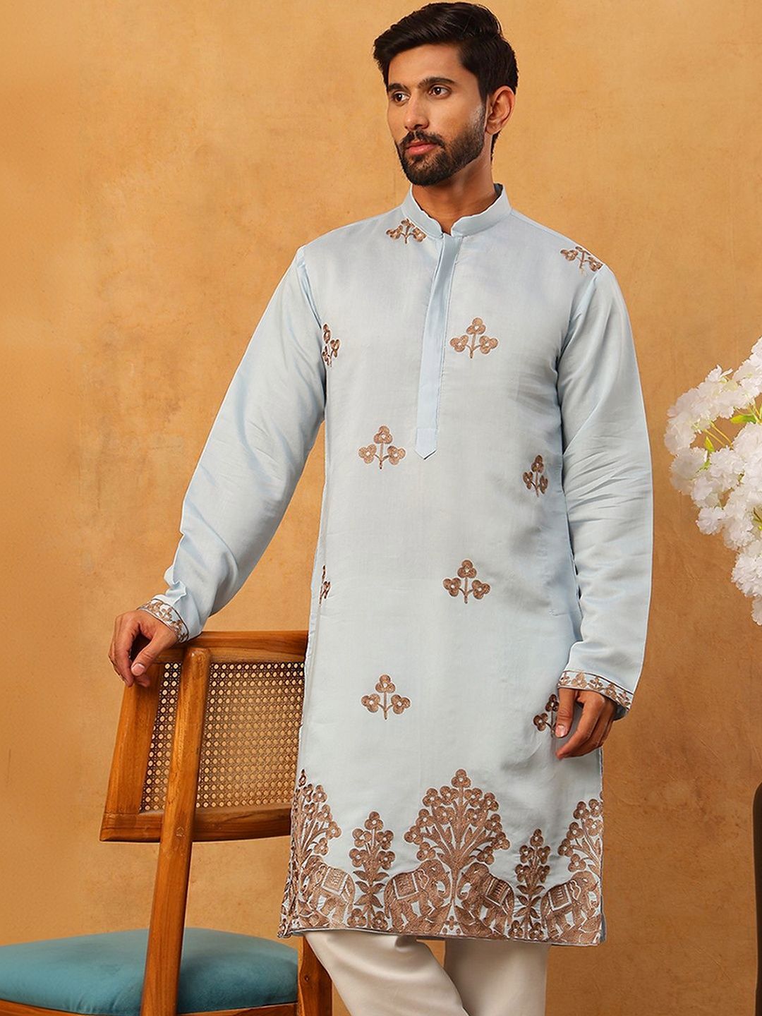 House of Pataudi Embroidered Mandarin Collar Kurta & Pyjamas Kurta Sets-picture-32