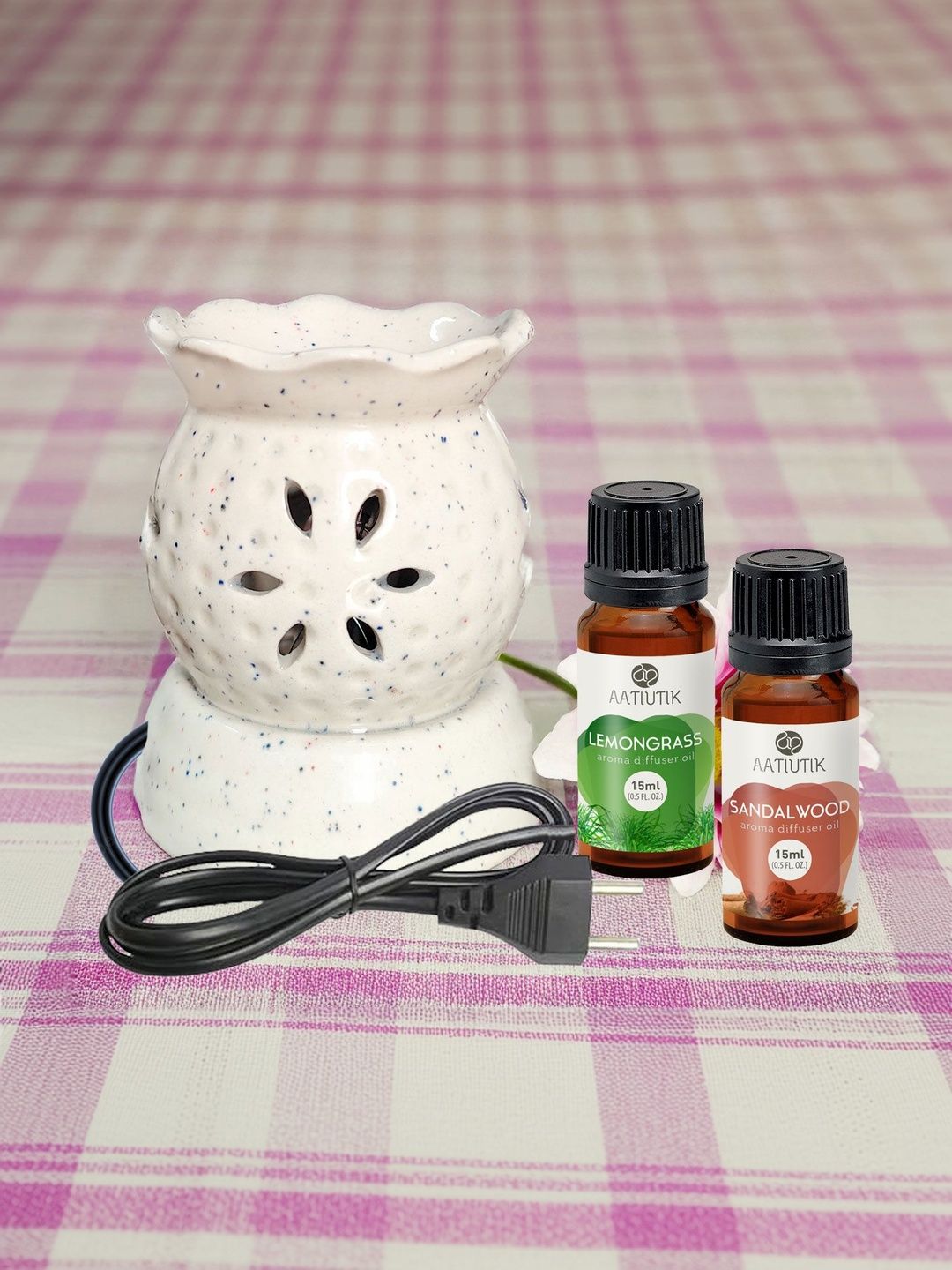 Aatiutik 3Pcs White Textured Ceramic Electric Diffuser With Aroma Oils - 15 ml Each-picture-33