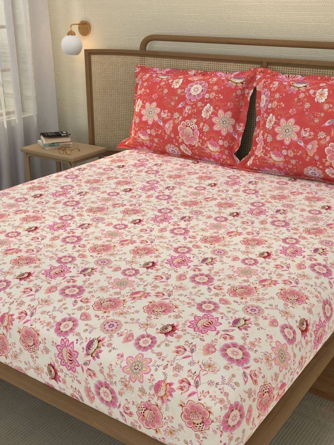 Portico New York Signature Off White Floral 180 TC King Bedsheet with 2 Pillow Covers