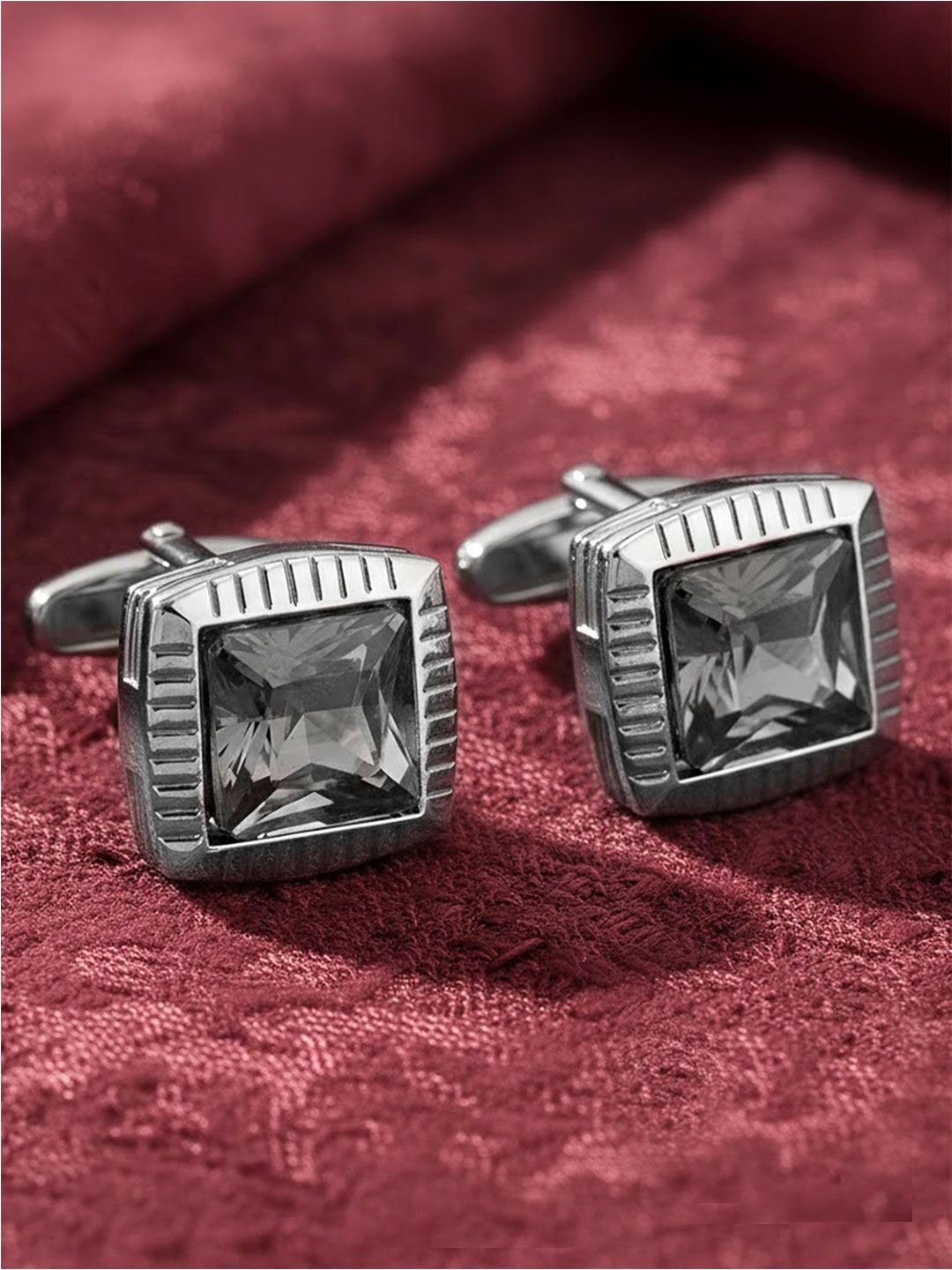 Peora Cufflink-picture-33