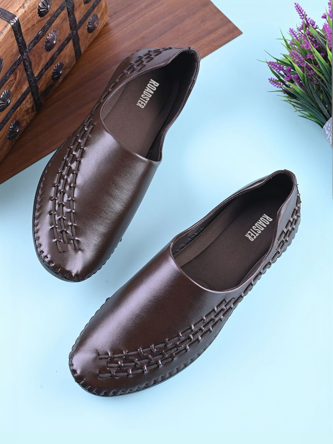 The Roadster Lifestyle Co Men Round Toe Lightweight Slip-On Loafers-image-48
