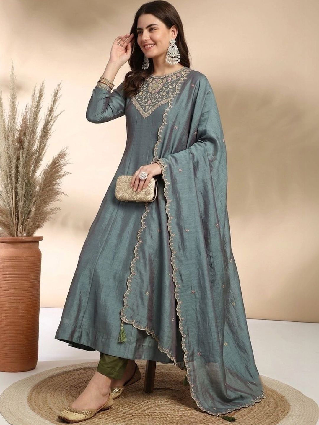 mokosh Women Lavender Silk Embroidered Round Neck Anarkali Kurta Pant & Dupatta Set-picture-45