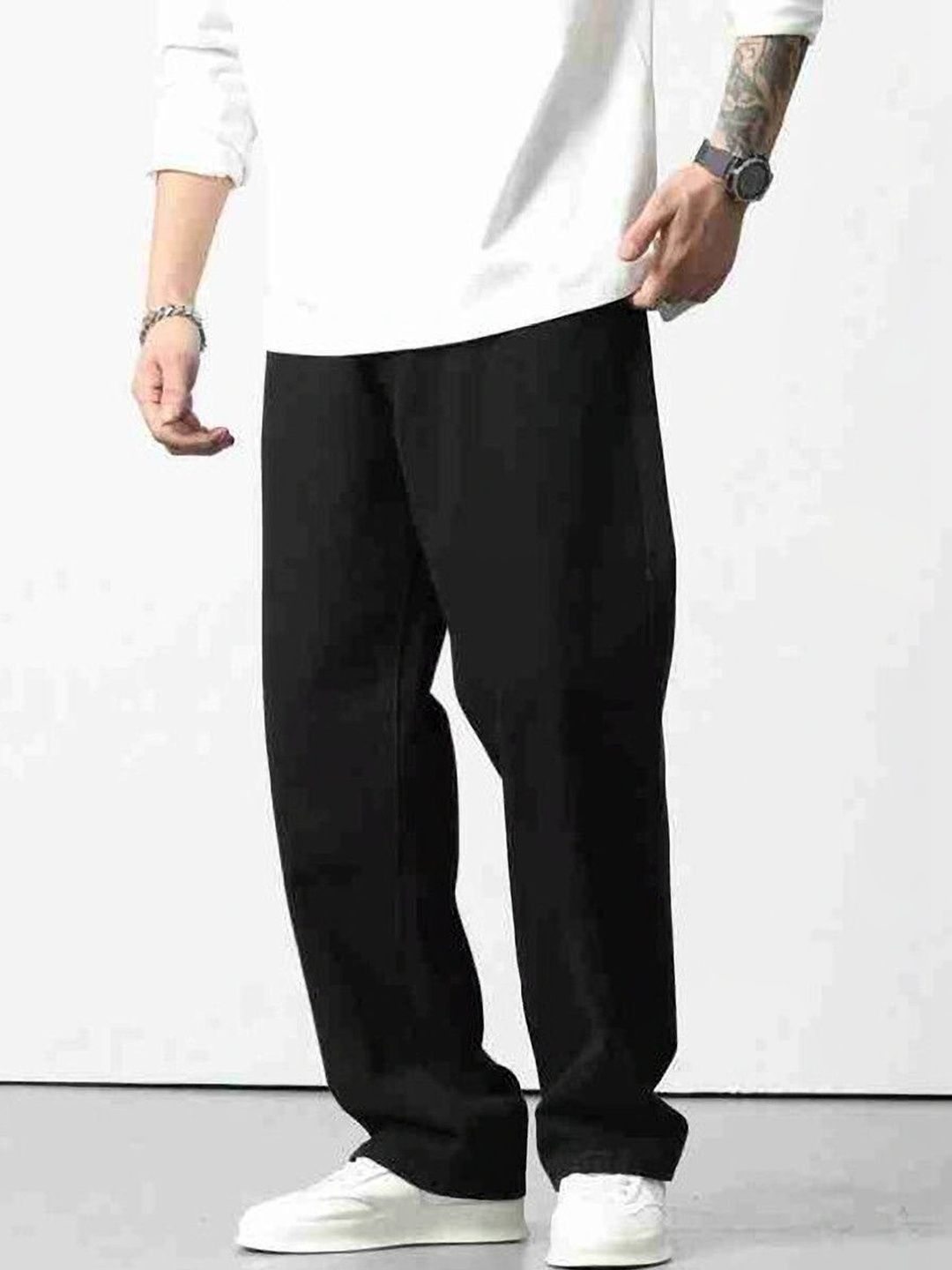 BLUVORA Men Straight Fit Mid-Rise Stretchable Jeans