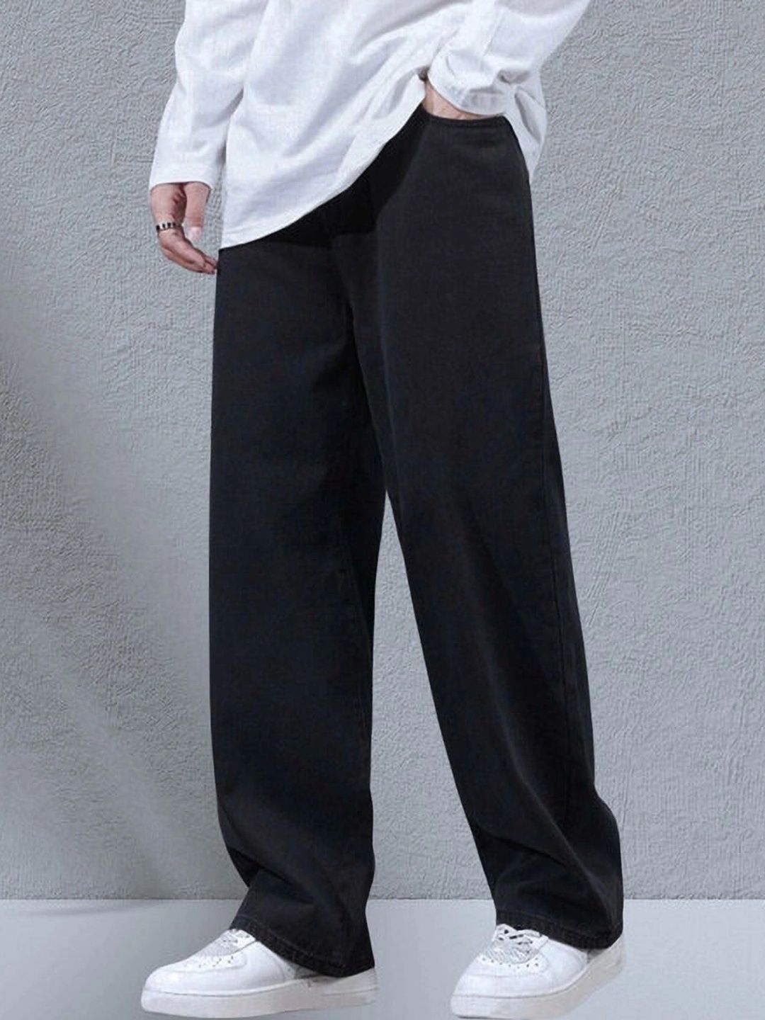 BLUVORA Men Relaxed Fit Mid-Rise Stretchable Jeans