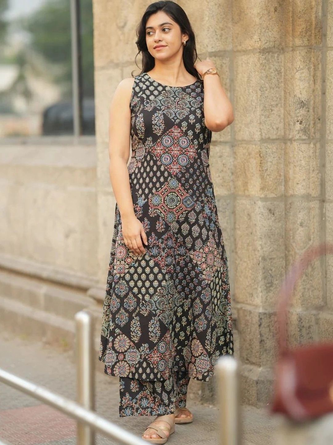 OBLEK Women Ethnic Motifs Printed Regular Pure Cotton Kurta with Palazzos-picture-41