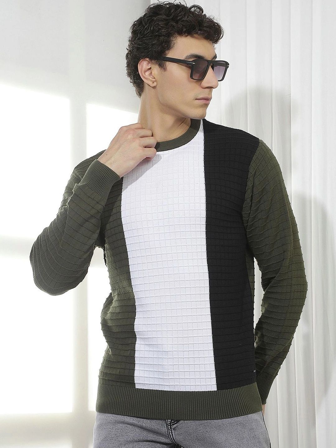 Crimsoune Club Men Colourblocked Pullover-picture-27