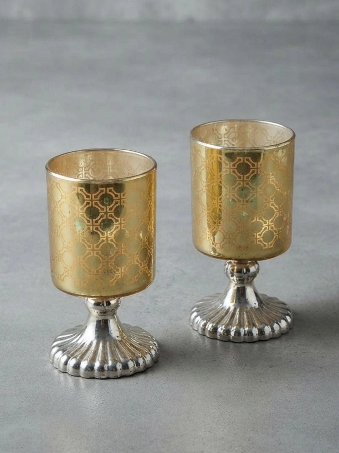 THE HOME CO. Gold-Toned 1 pieces Tea Light Candle-picture-39