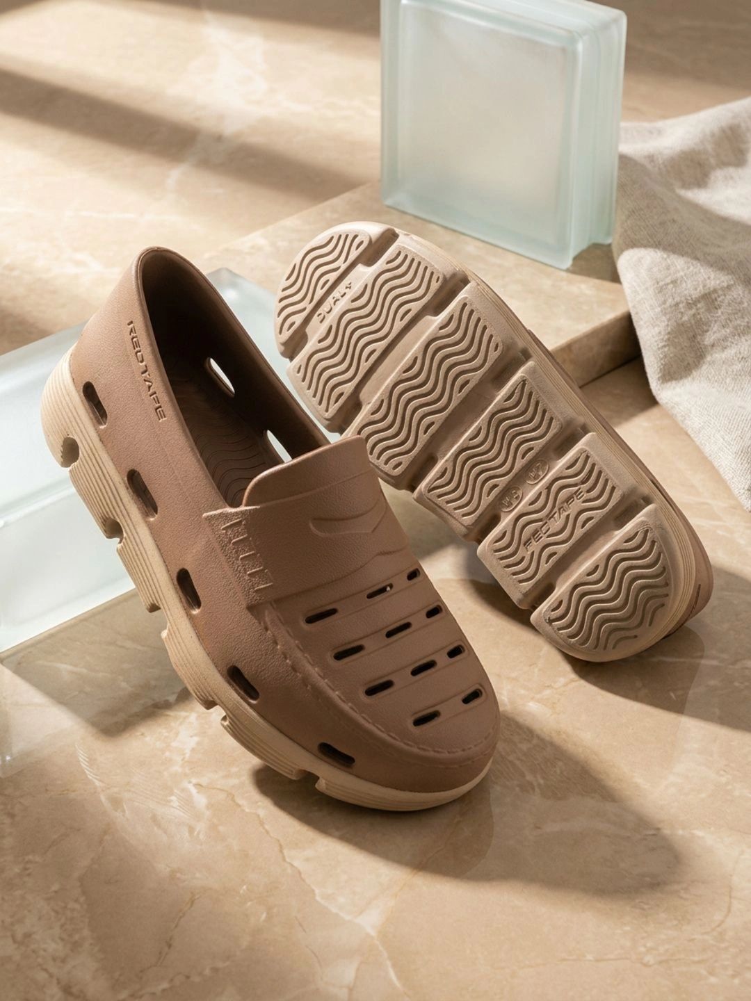 Red Tape Men Clogs-picture-37