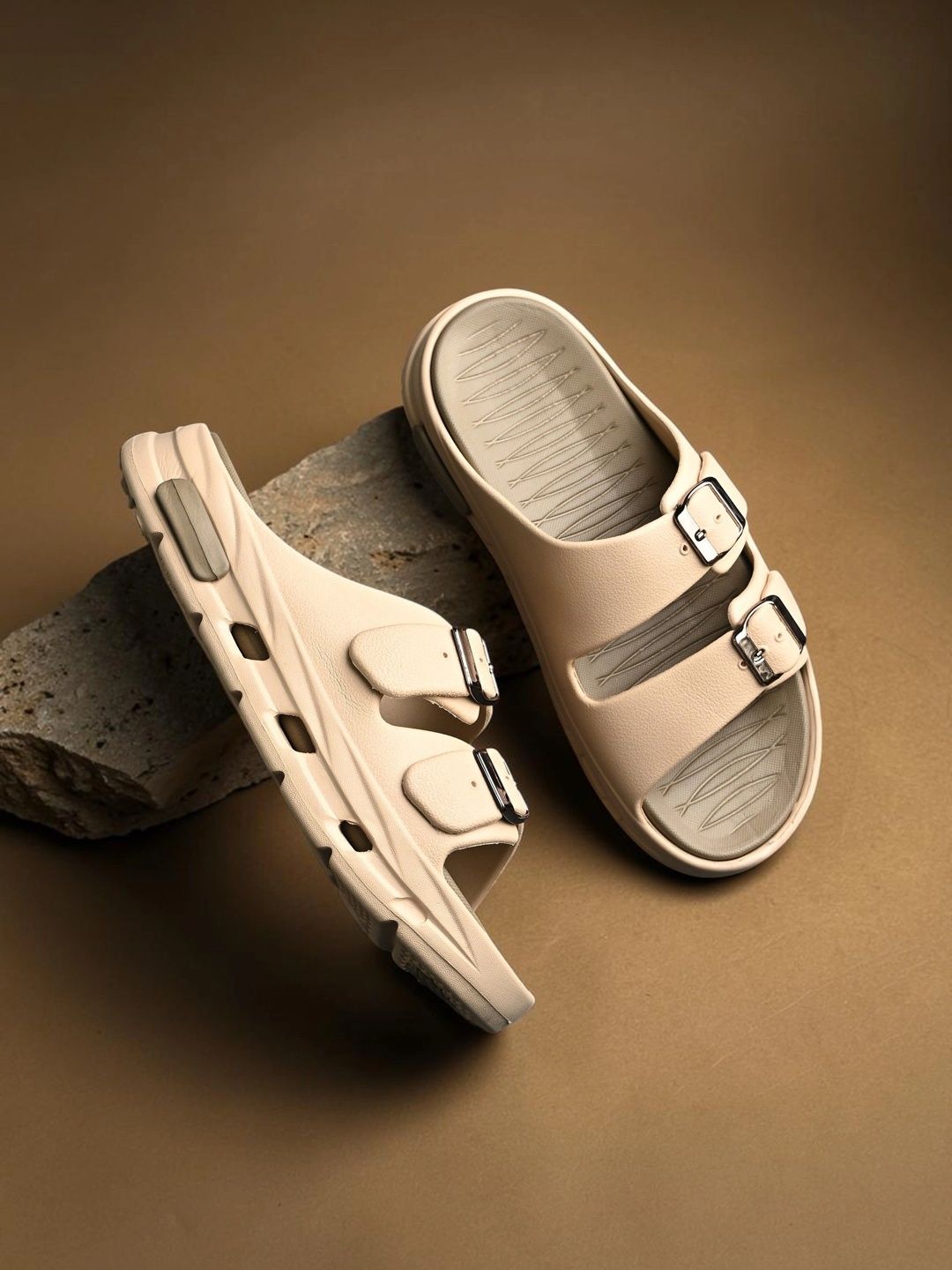 "The Roadster Lifestyle Co." Men Flip Flops-picture-13