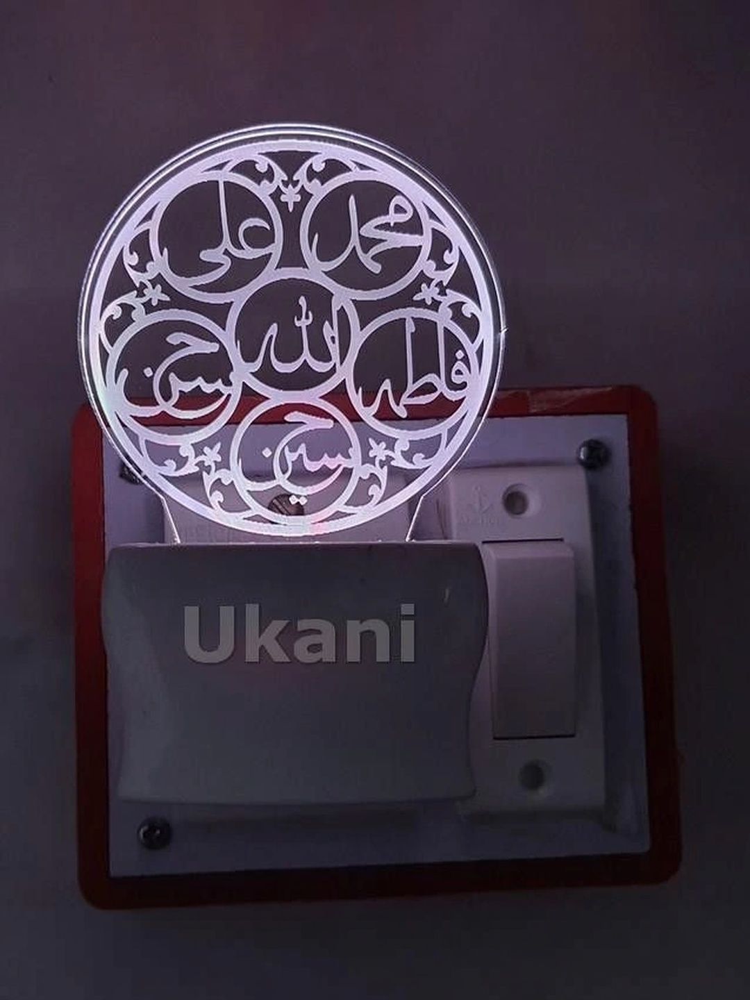 Ukani White Acrylic Quirky Spherical Table Lamp-picture-43