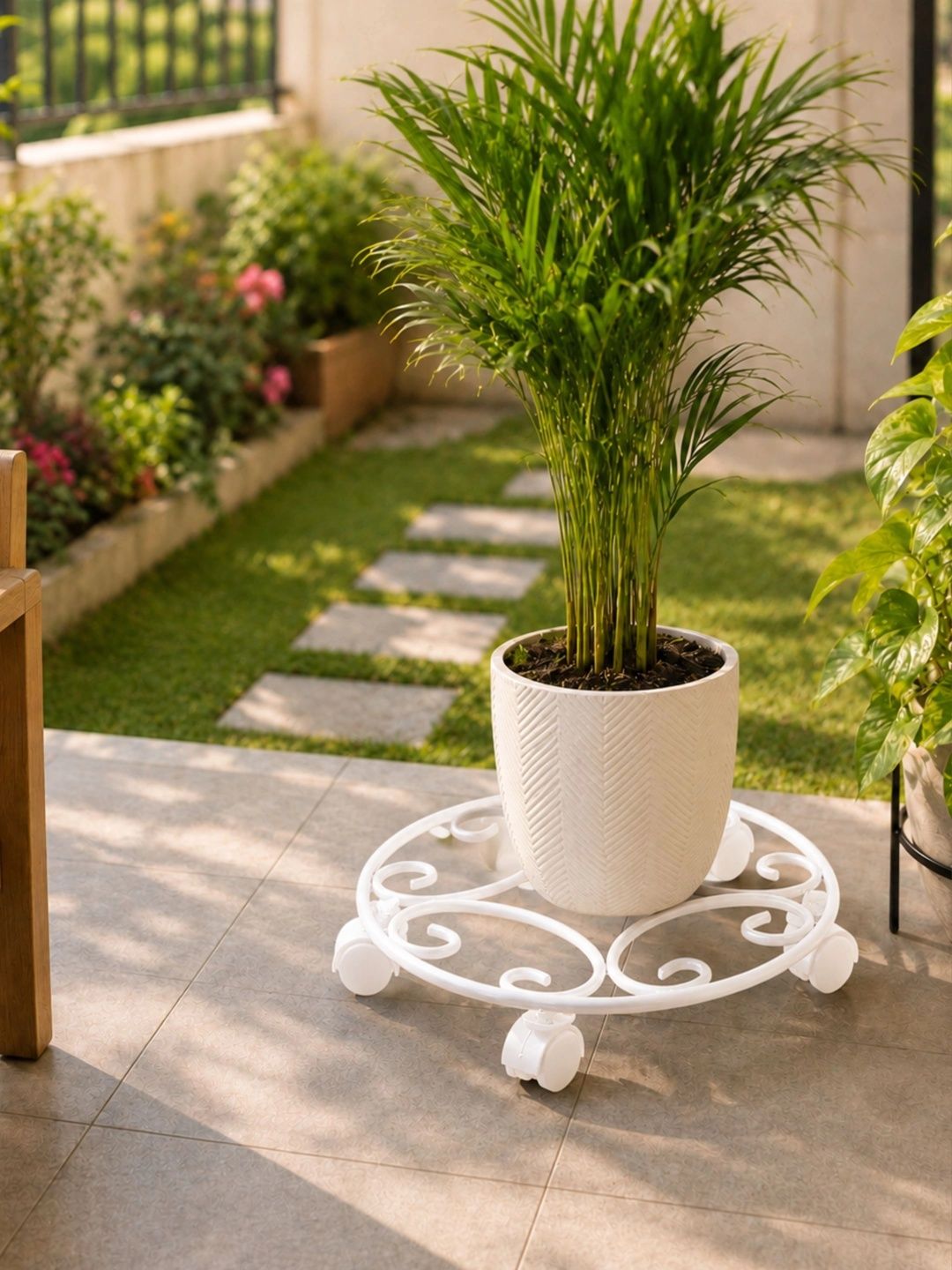 MATELCO White Iron Planters-image-12