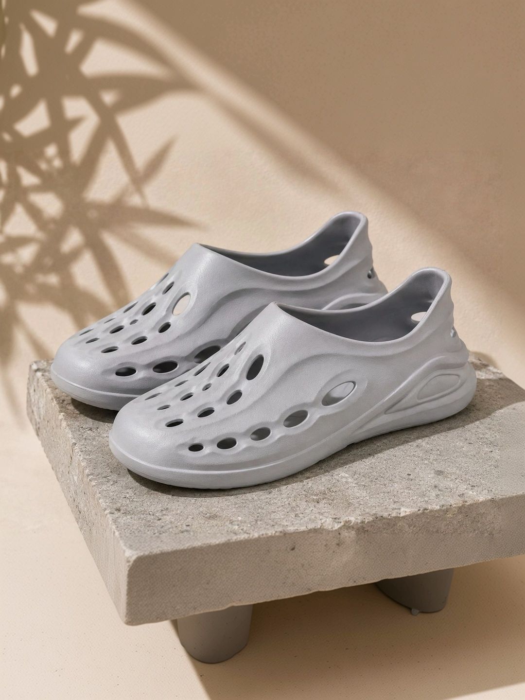 Roadster Men Clogs Sandals-picture-21