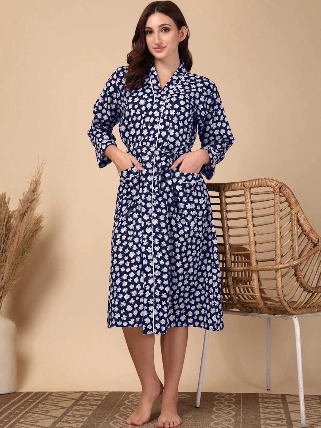 Myntra Elegant Homes Blue Floral Printed Pure Cotton Bath Robe With Belt-picture-22