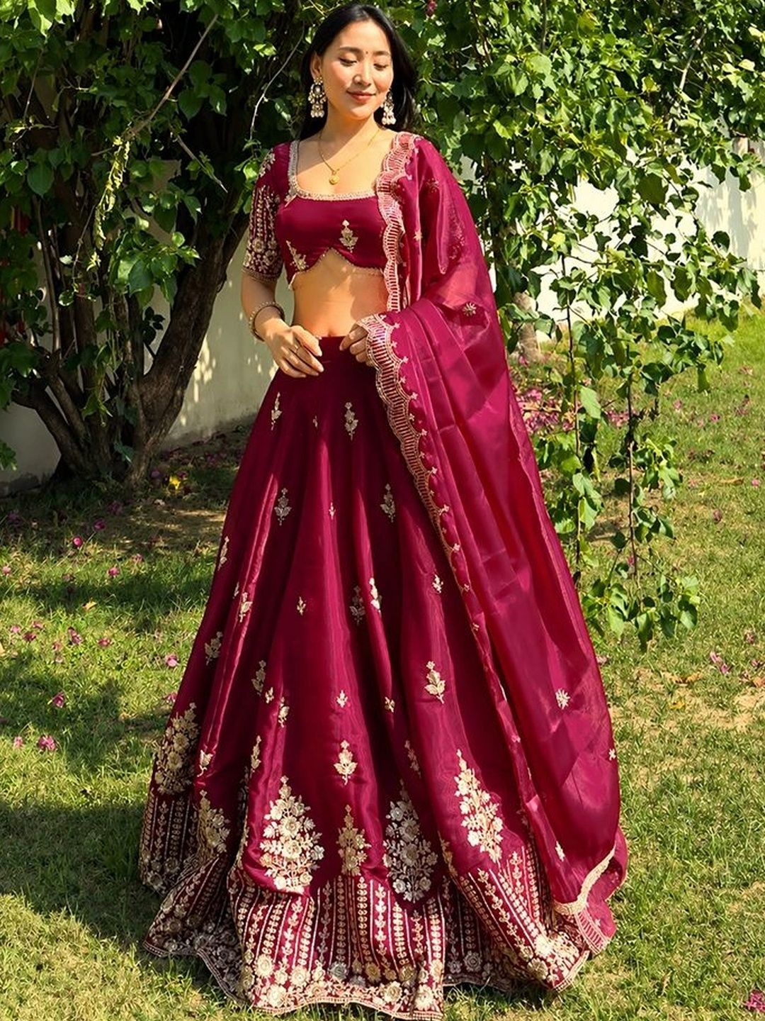 Moda Rapido Embroidered Semi-Stitched Lehenga & Unstitched Blouse Taping