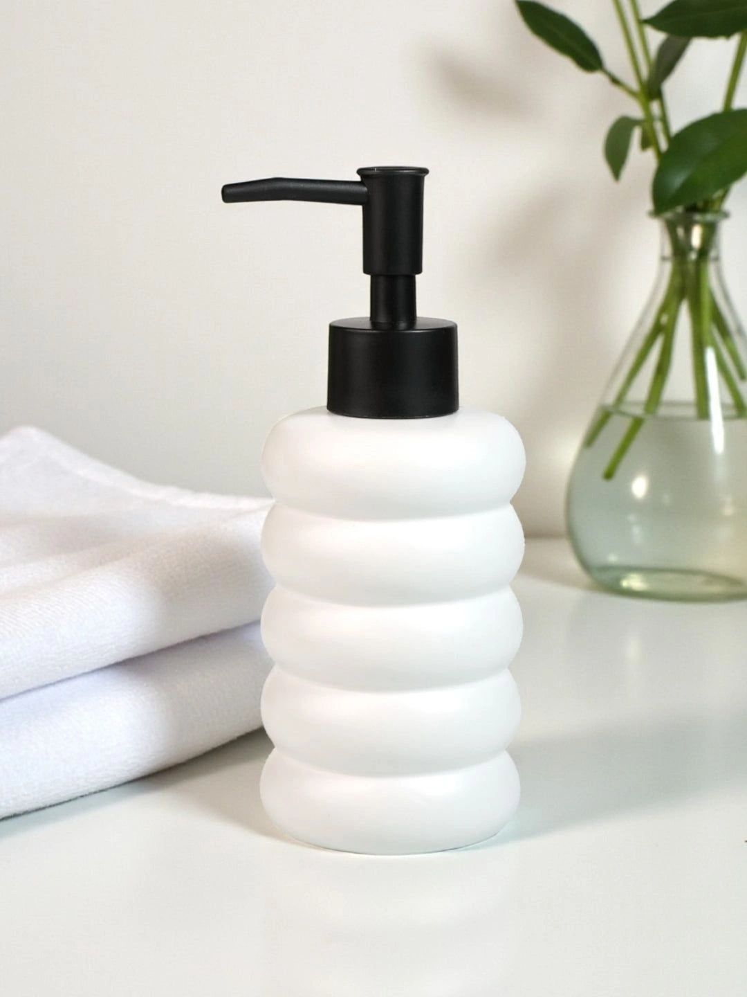 Kookee White Abstract Ceramic Soap Dispenser-picture-10