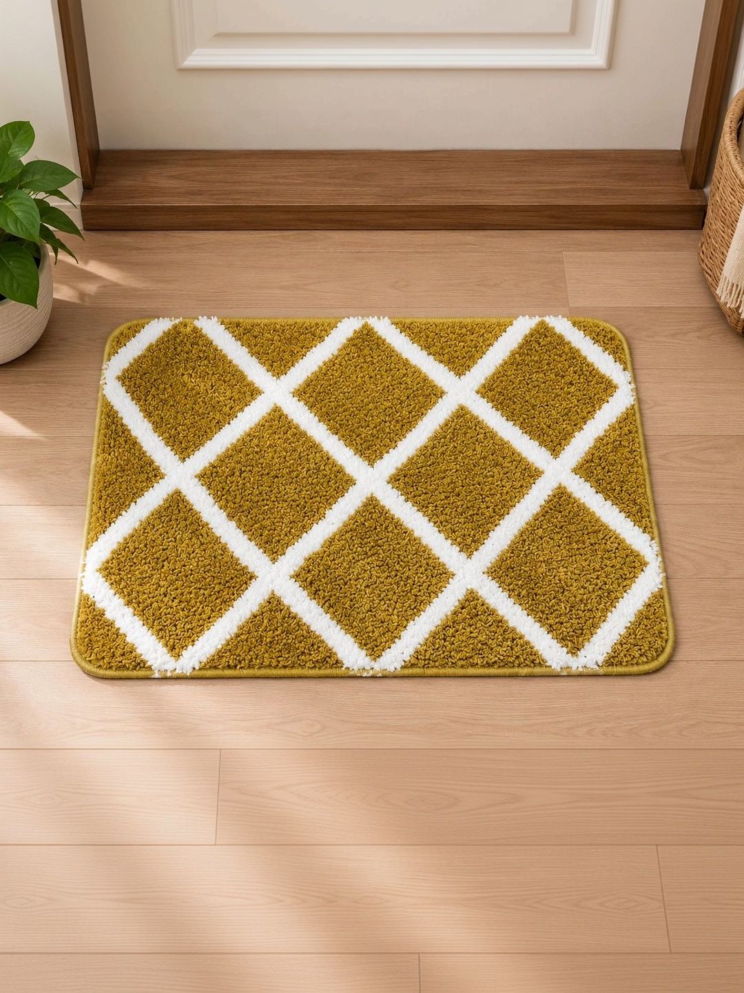 VIKCLIQUE Yellow & White Ultra Soft Absorbent Anti-Skid Doormats-image-43