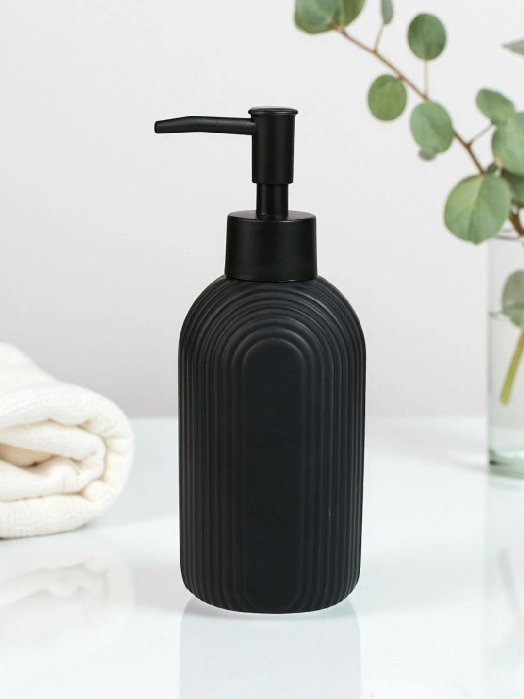 Kookee Black Abstract Ceramic Soap Dispenser-picture-12