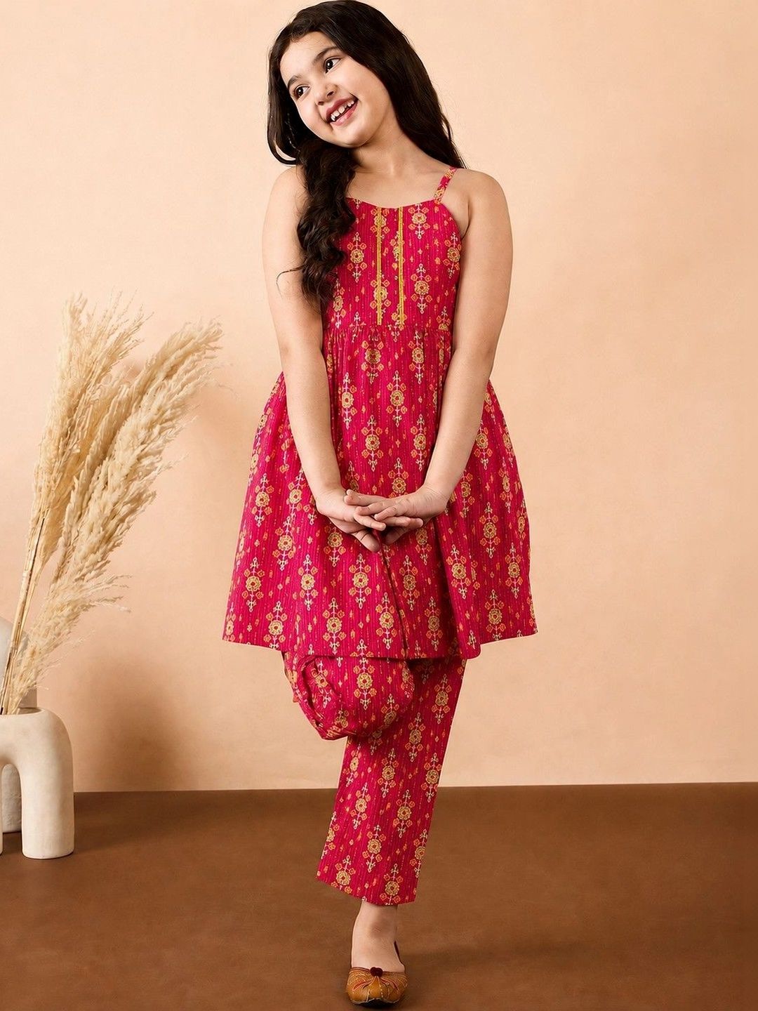StyloBug Girls Ethnic Motifs Printed Empire Pure Cotton Kurta with Trousers-picture-28