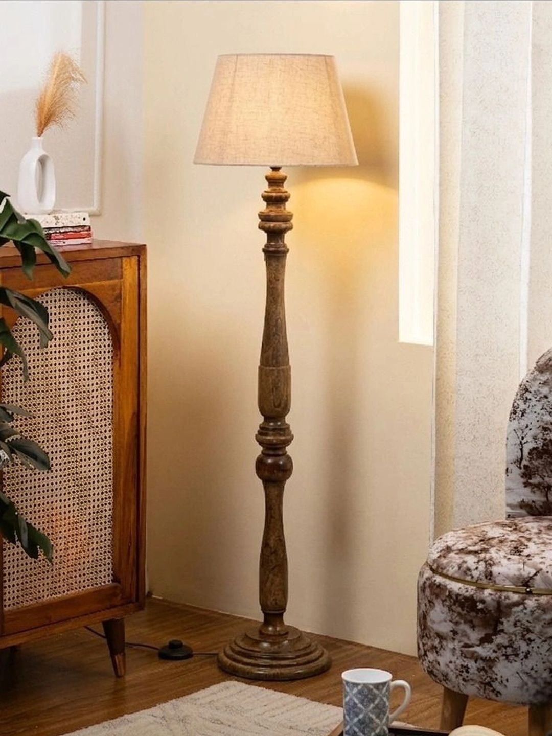 THREADVIBE LIVING Heritage Cream-Colored & Brown Wooden Floor Lamp With Shade-picture-7