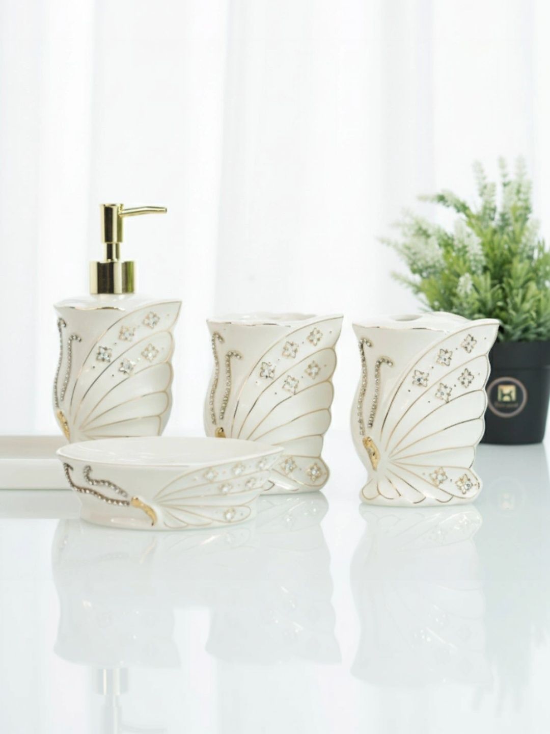 Kookee White 4 piece Abstract Ceramic Bath Accessories Set-picture-14
