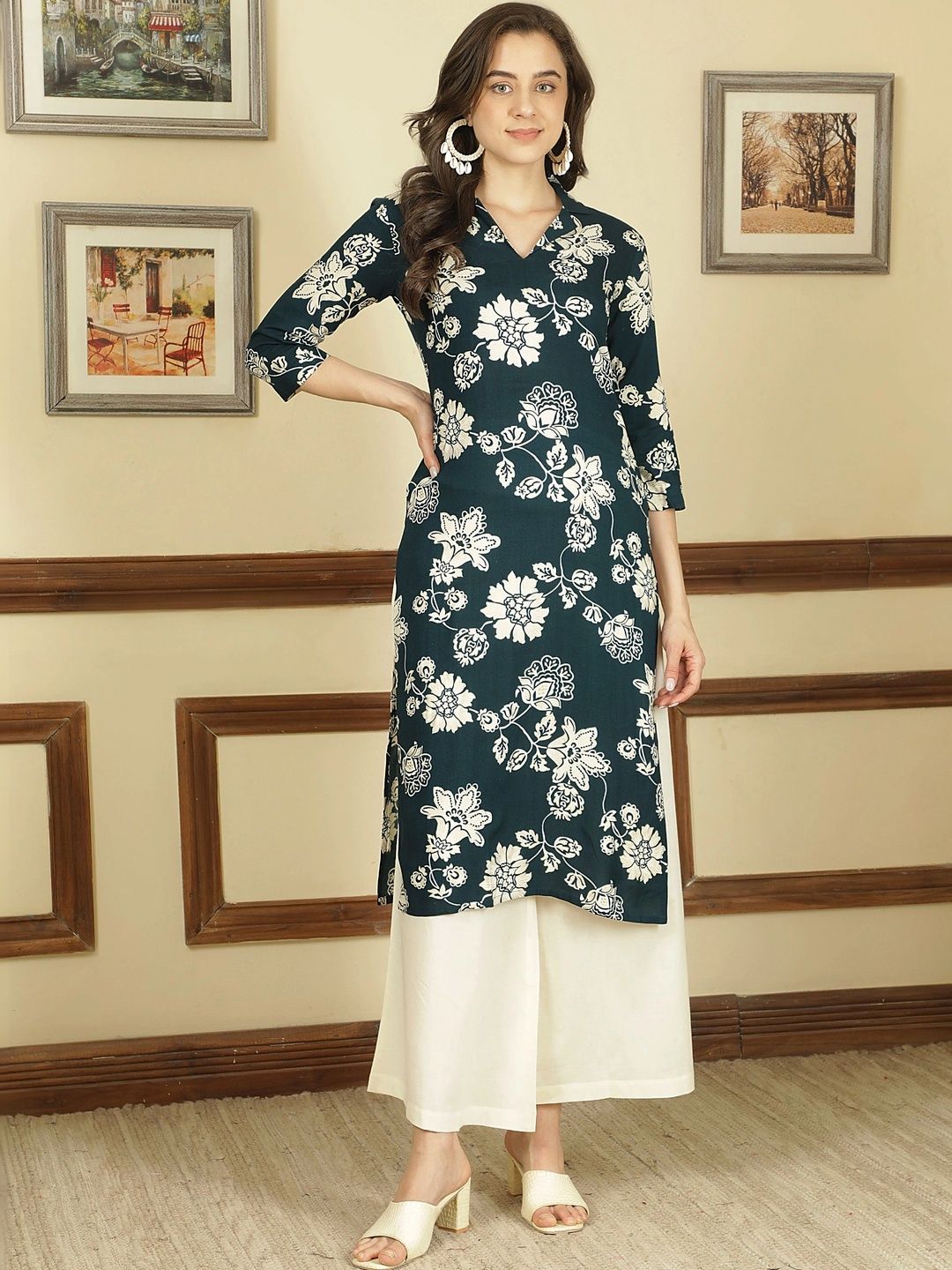 AMOUS Floral Printed V-Neck Kurti-picture-27