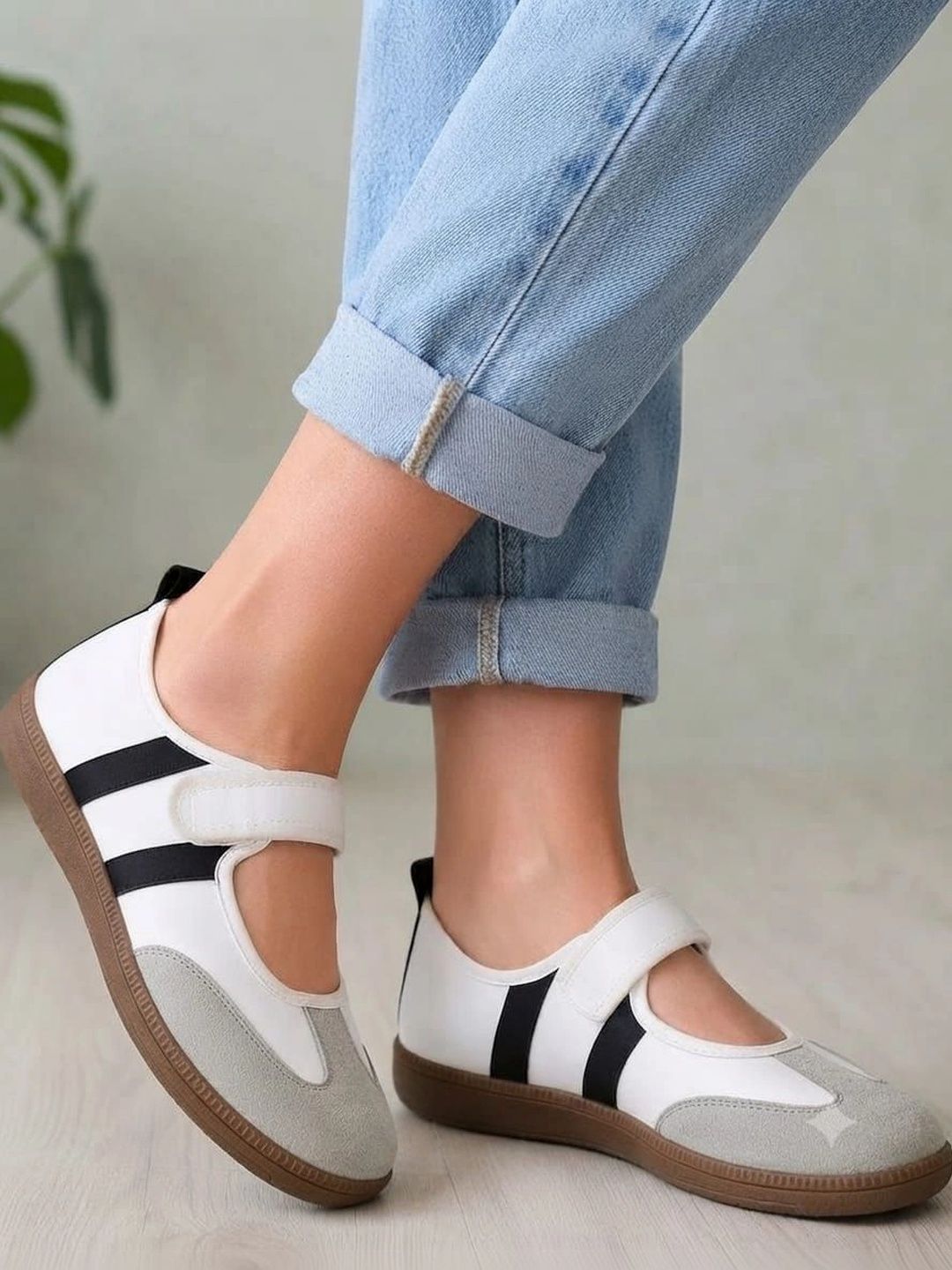Roadster Women Colourblocked Sneakers-picture-11