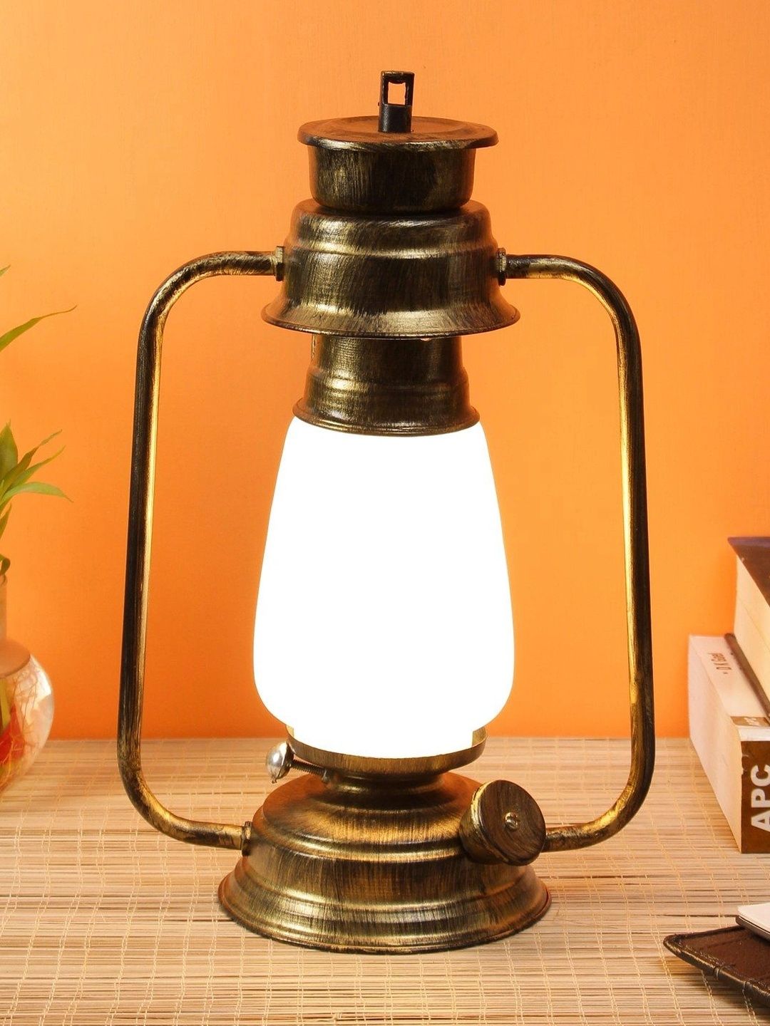 Myntra Elegant Homes Gold-Toned Textured Metal Traditional Abstract Shaped Table Lamp-image-4