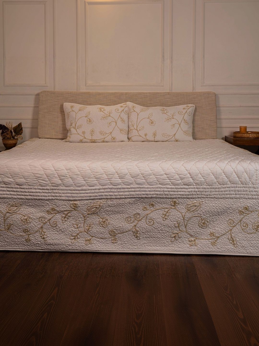 Ammorada White Cotton Double Bed - Superking Bed Covers-picture-38