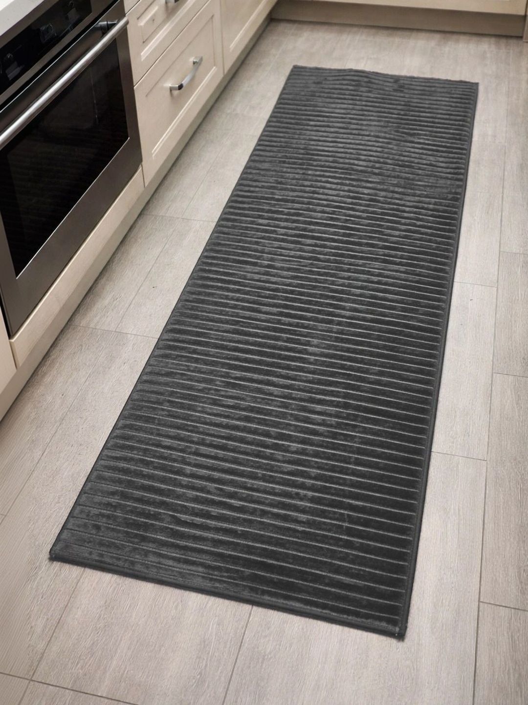 VIKCLIQUE Black Anti Skid Floor Mat-image-13