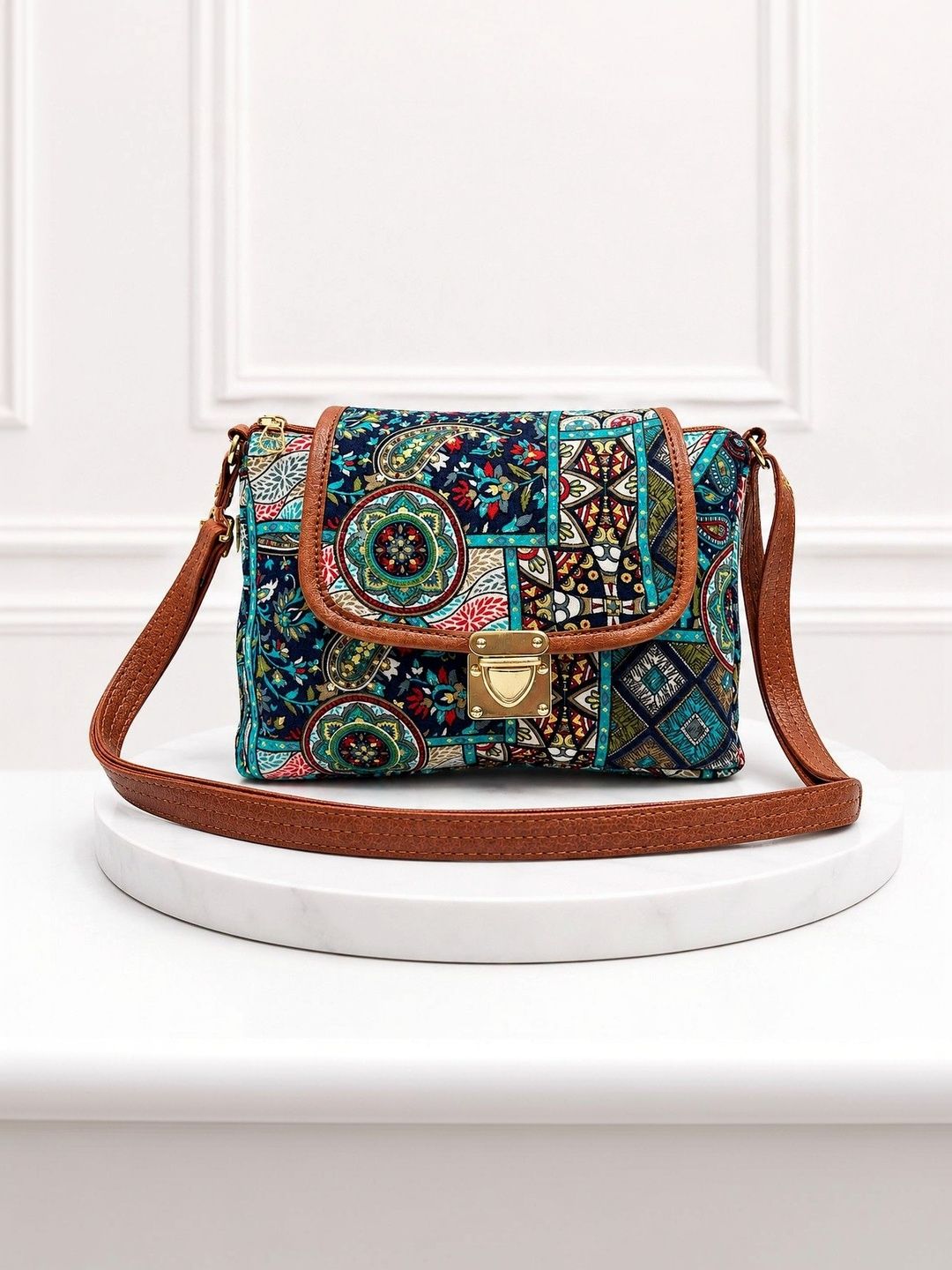 HERE&NOW Geometric Printed Shoulder Bag-image-11