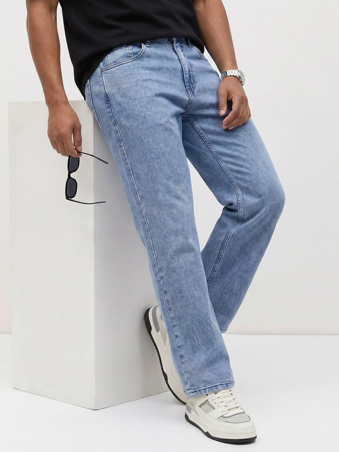 The Roadster Life Co. Men Light Fade Stretchable Jeans-image-42
