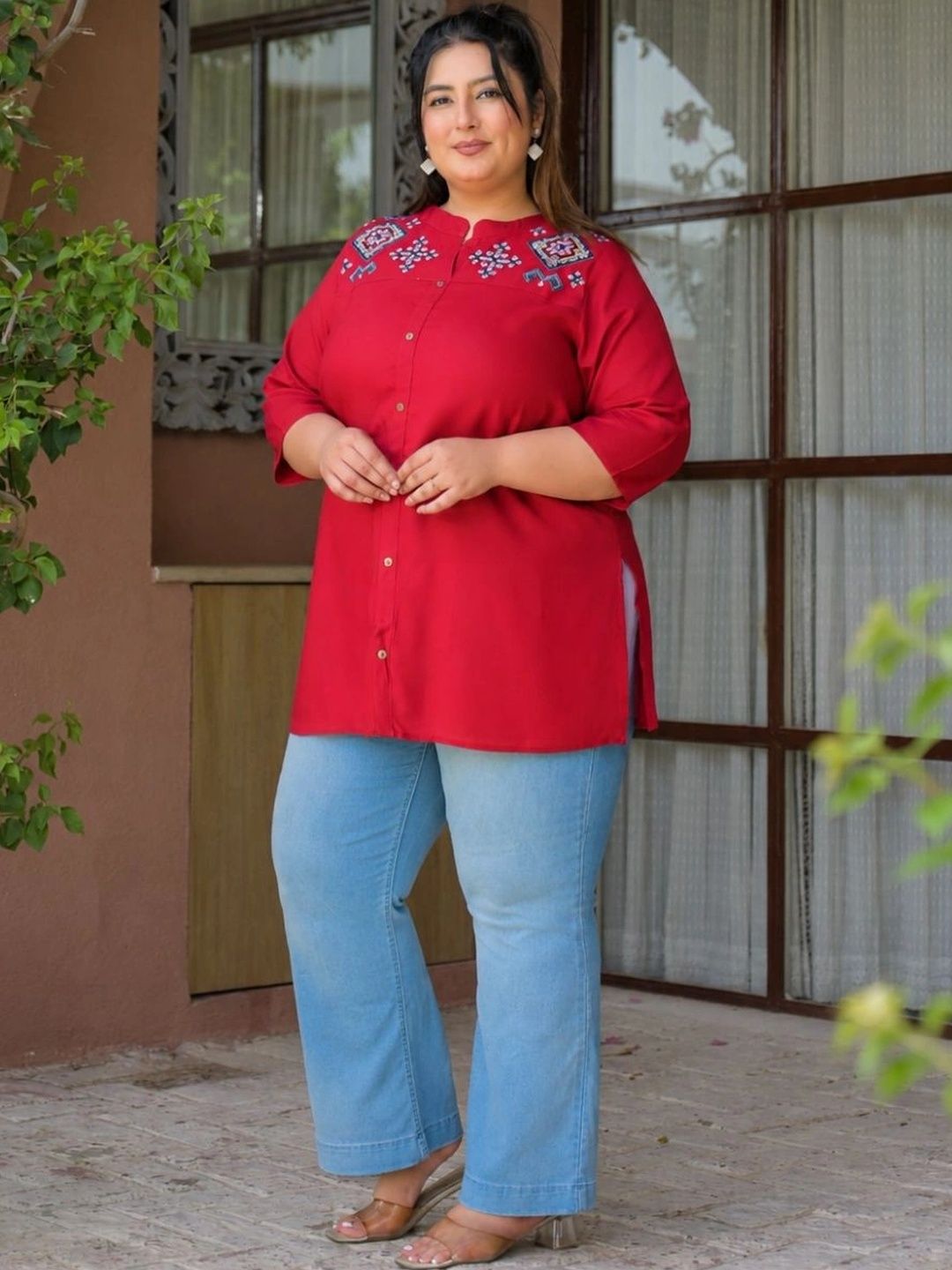 Loomista Embroidered Top-picture-29