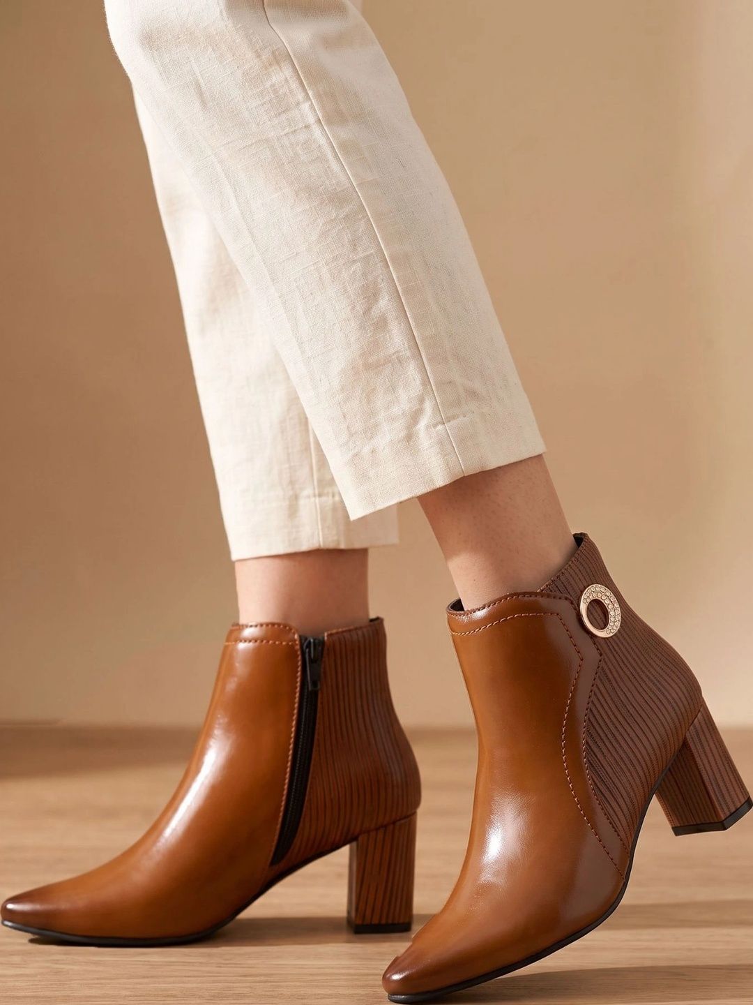 The Roadster Lifestyle Co Women Textured Pointed Toe Zip Regular Boots-picture-28