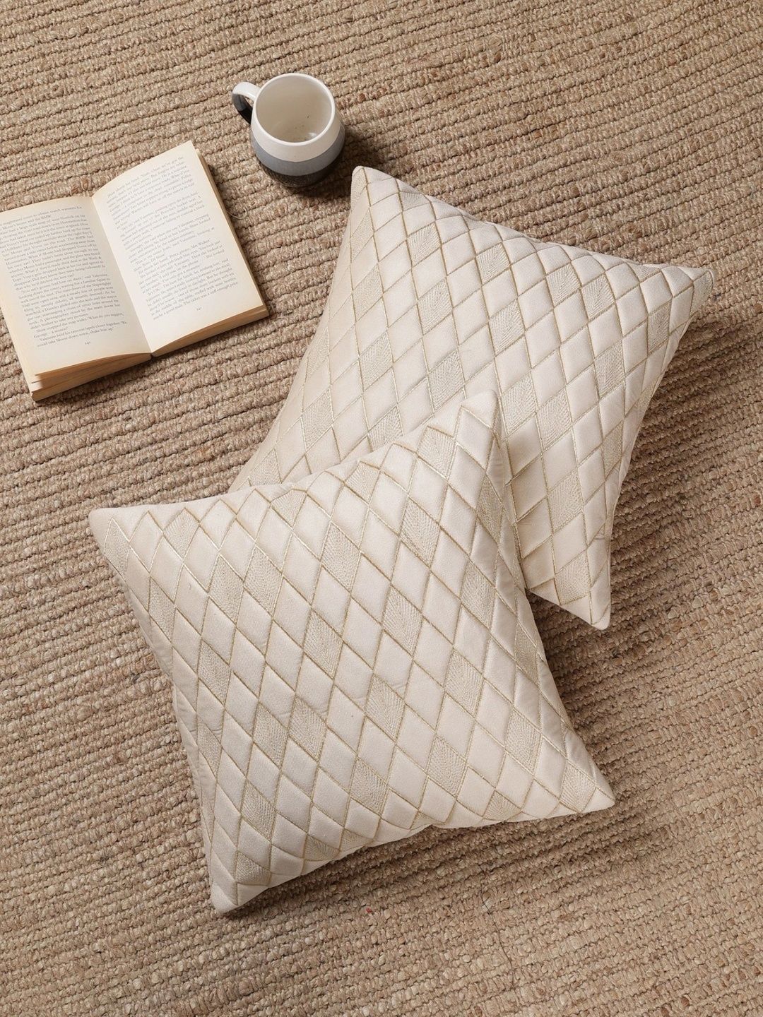 TANLOOMS Cream-Coloured Set of 2 Geometric Velvet Square Cushion Covers-image-46