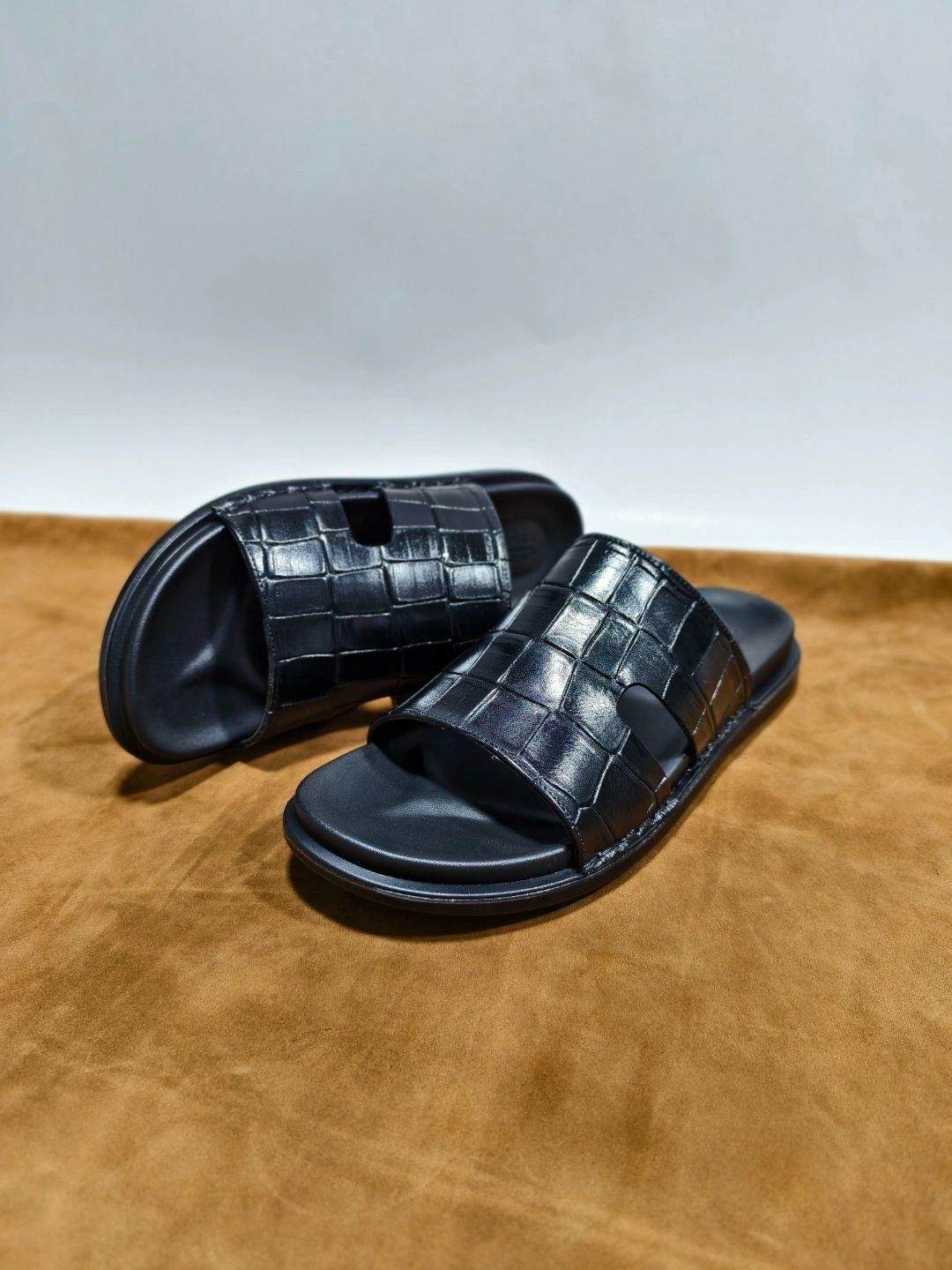 CRAFTAHOLIC Men Sliders-picture-26