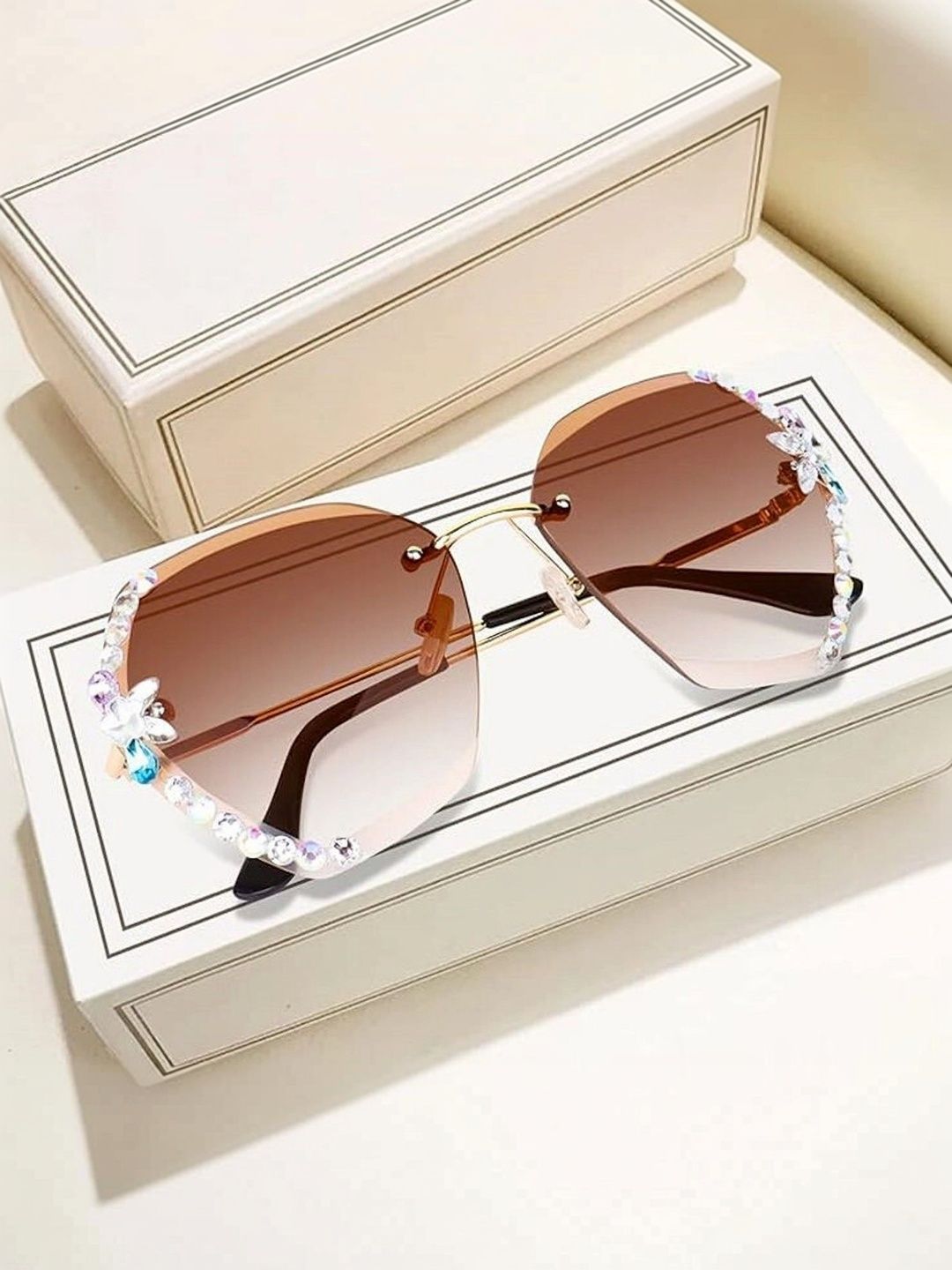 YOUTH CLUB Unisex Brown Lens & Gold-Toned Other Sunglasses with-picture-26