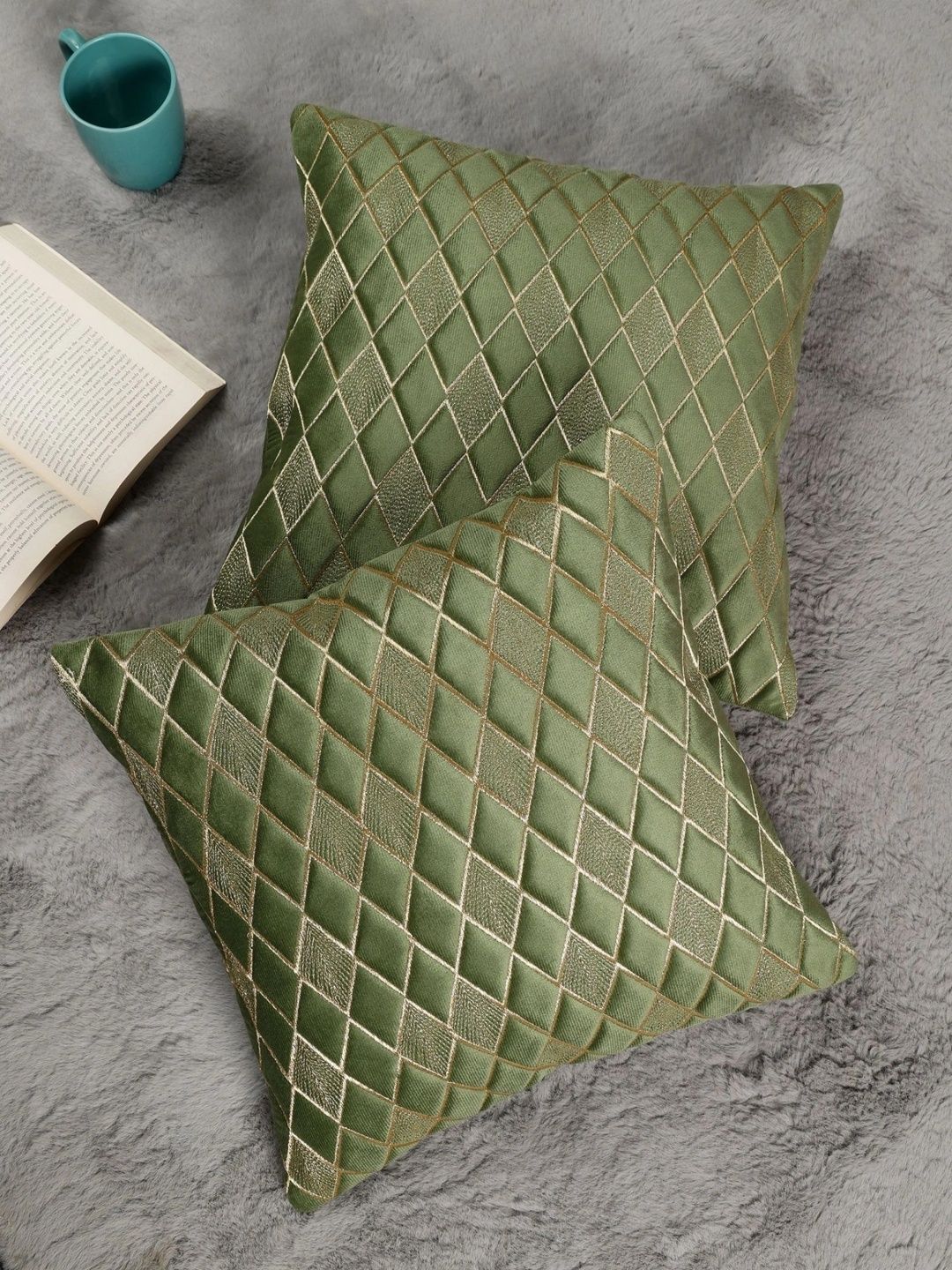 TANLOOMS Green Set of 2 Geometric Velvet Square Cushion Covers-picture-54