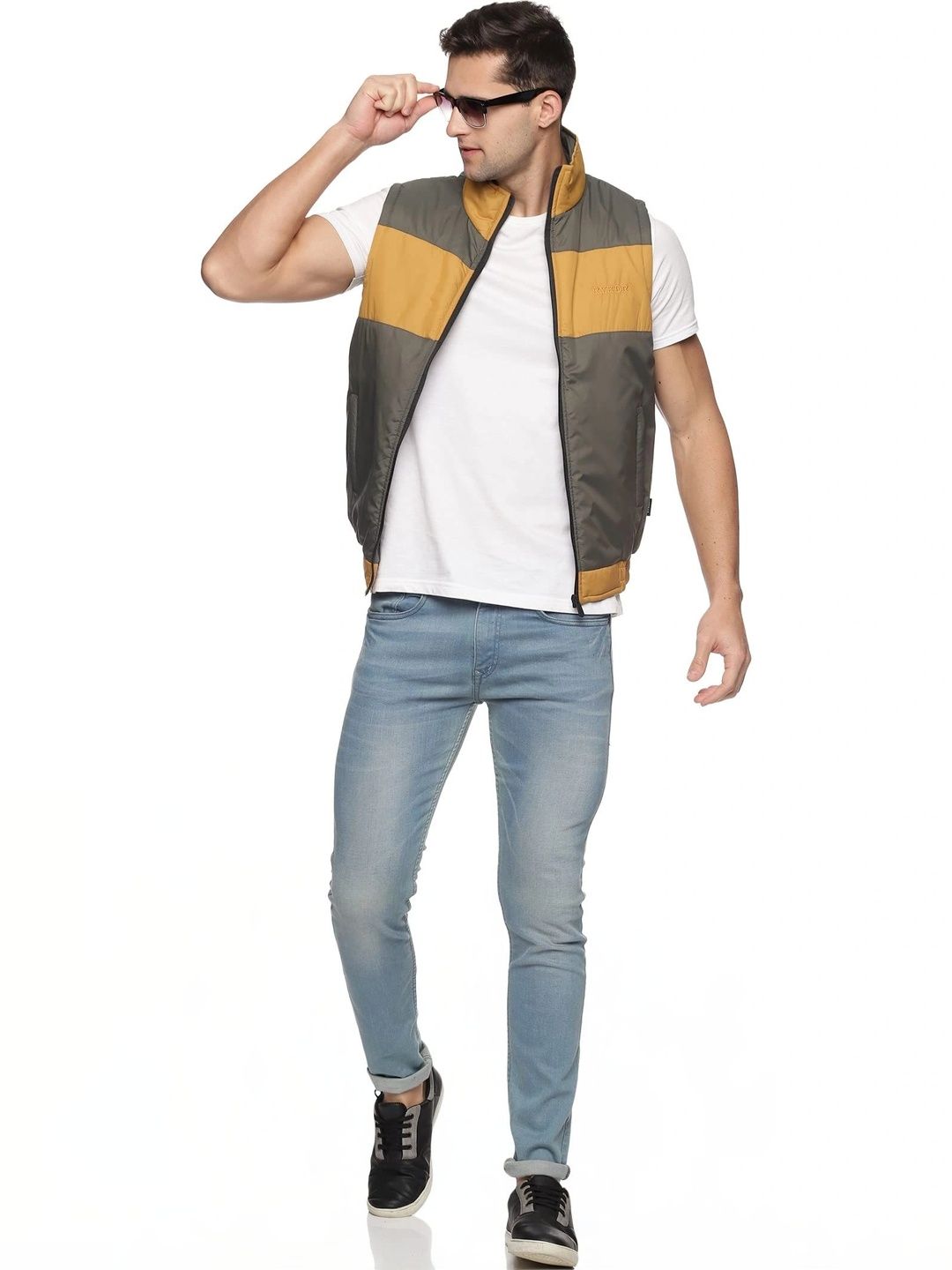 RYKER Men Colourblocked Lightweight Jacket-picture-30