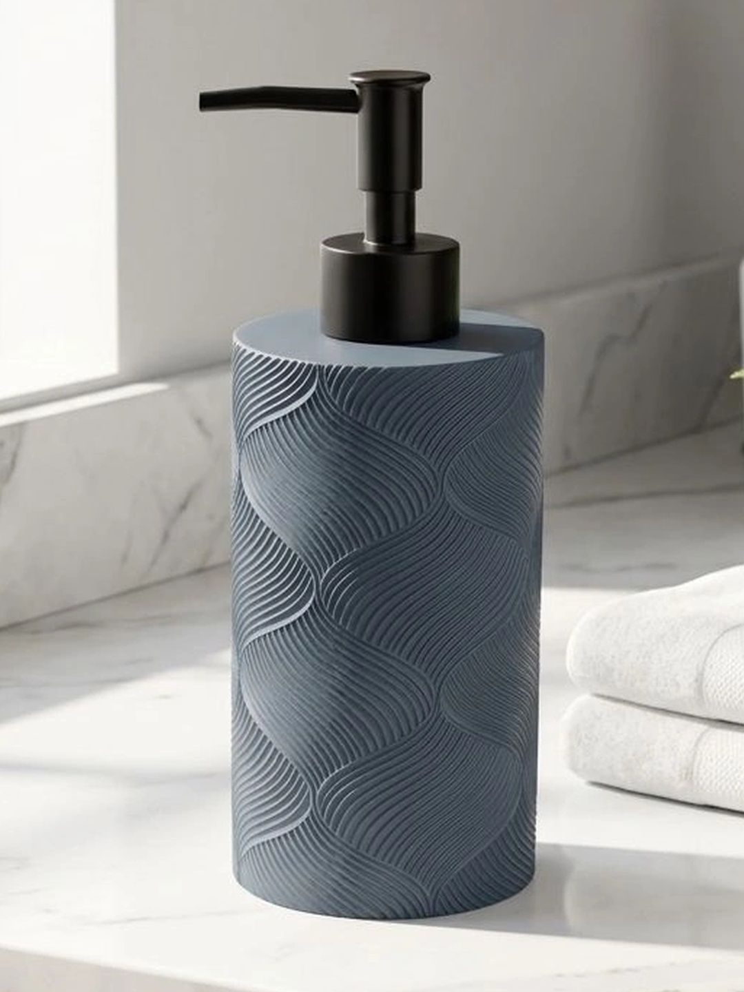 Pano Blue Textured Polyresin Soap Dispenser-picture-38