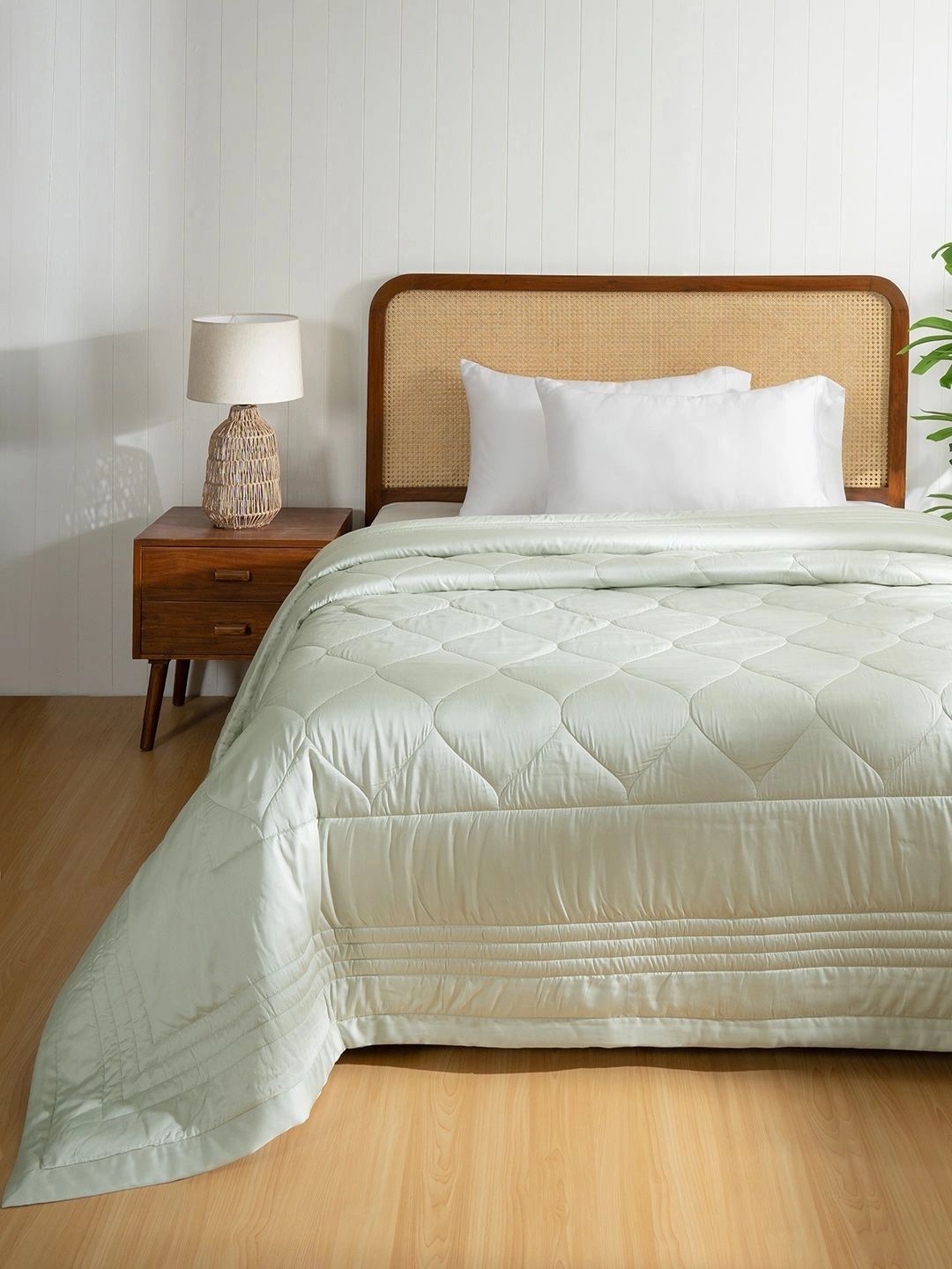 MASPAR Green AC Room 110 GSM Quilt-image-38