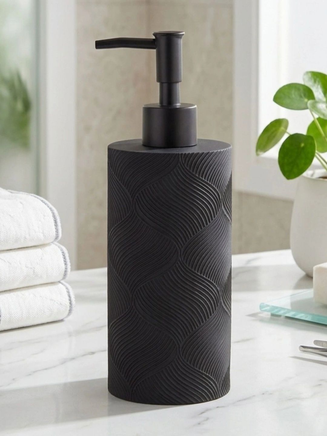 Pano Charcoal Textured Polyresin Soap Dispenser-picture-28