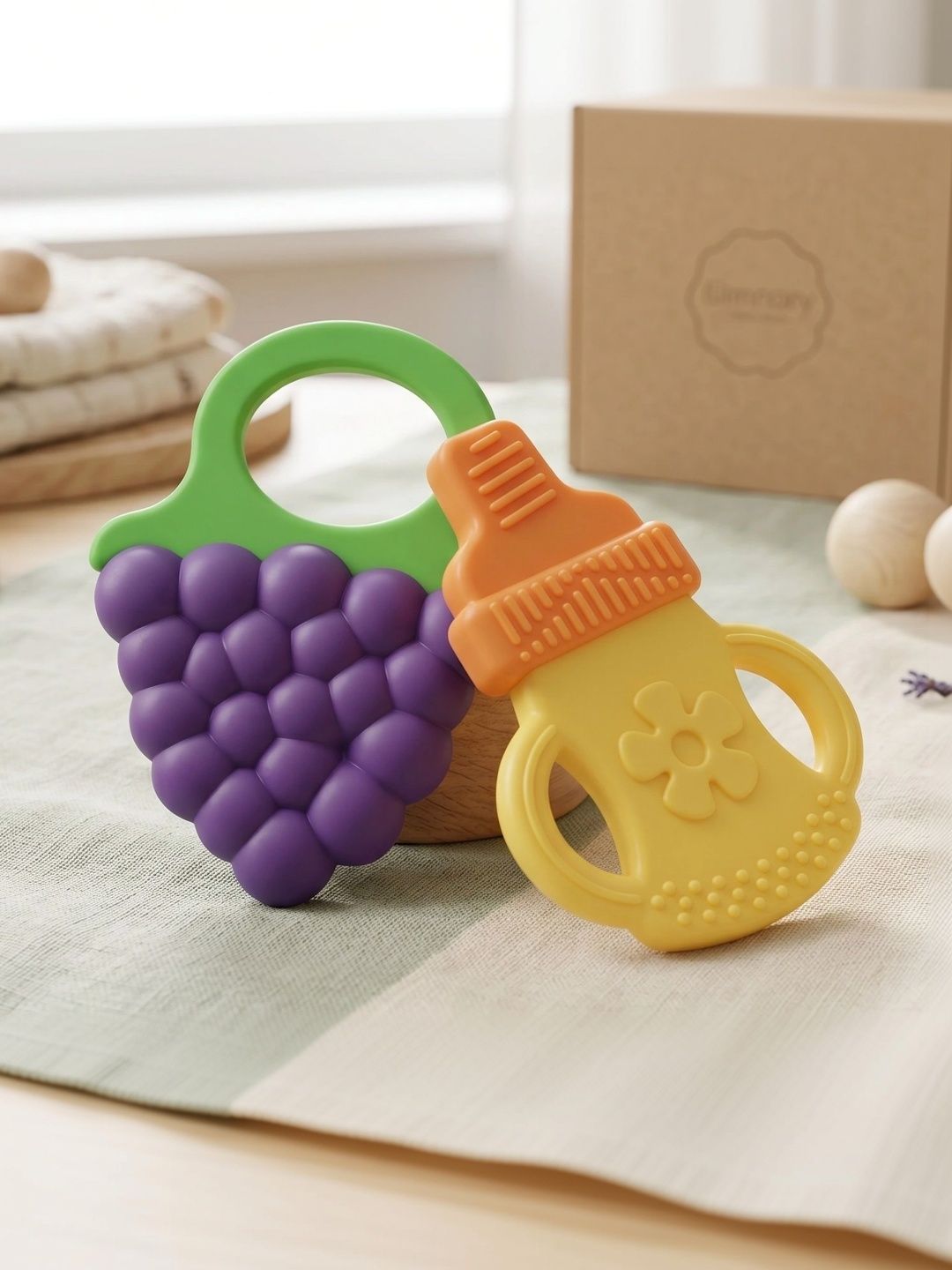 ORTIS GLOBAL TRADE Set Of 2 Grapes & Bottle Teether-picture-51